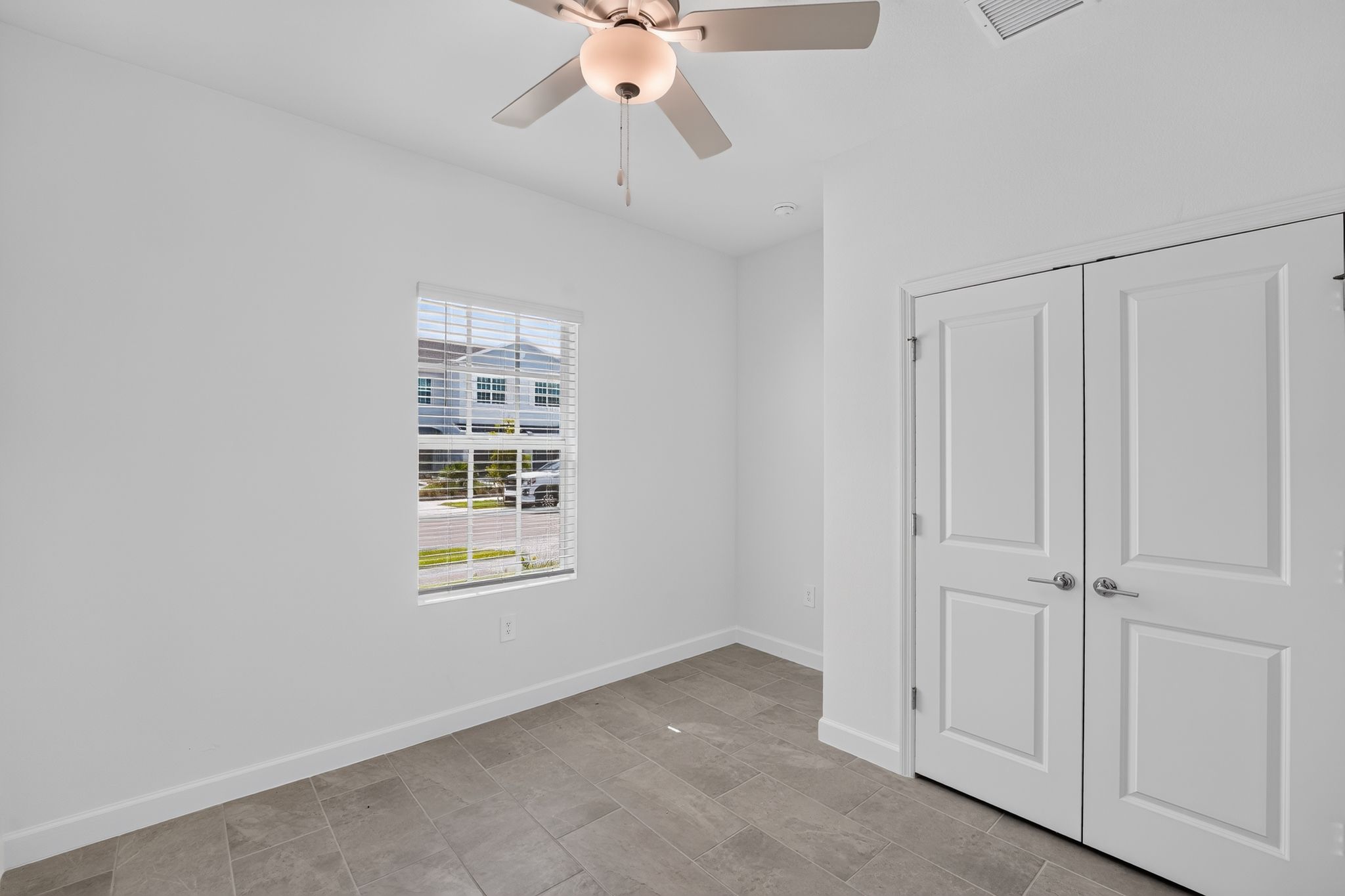 19 14815 Bluewater Rd Bedroom 0397