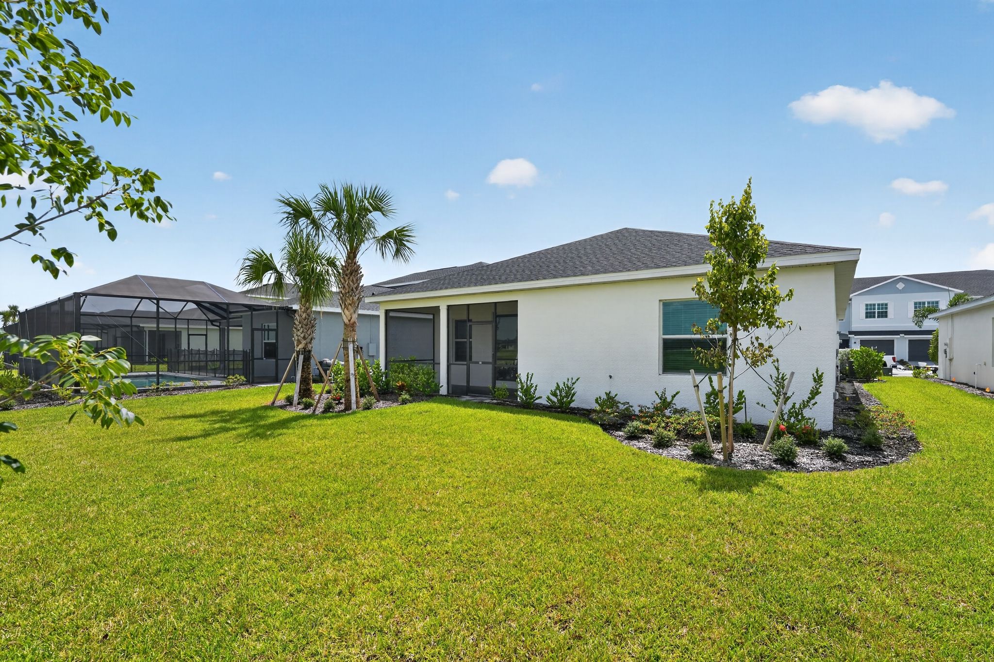 02 14815 Bluewater Rd Exterior 0449