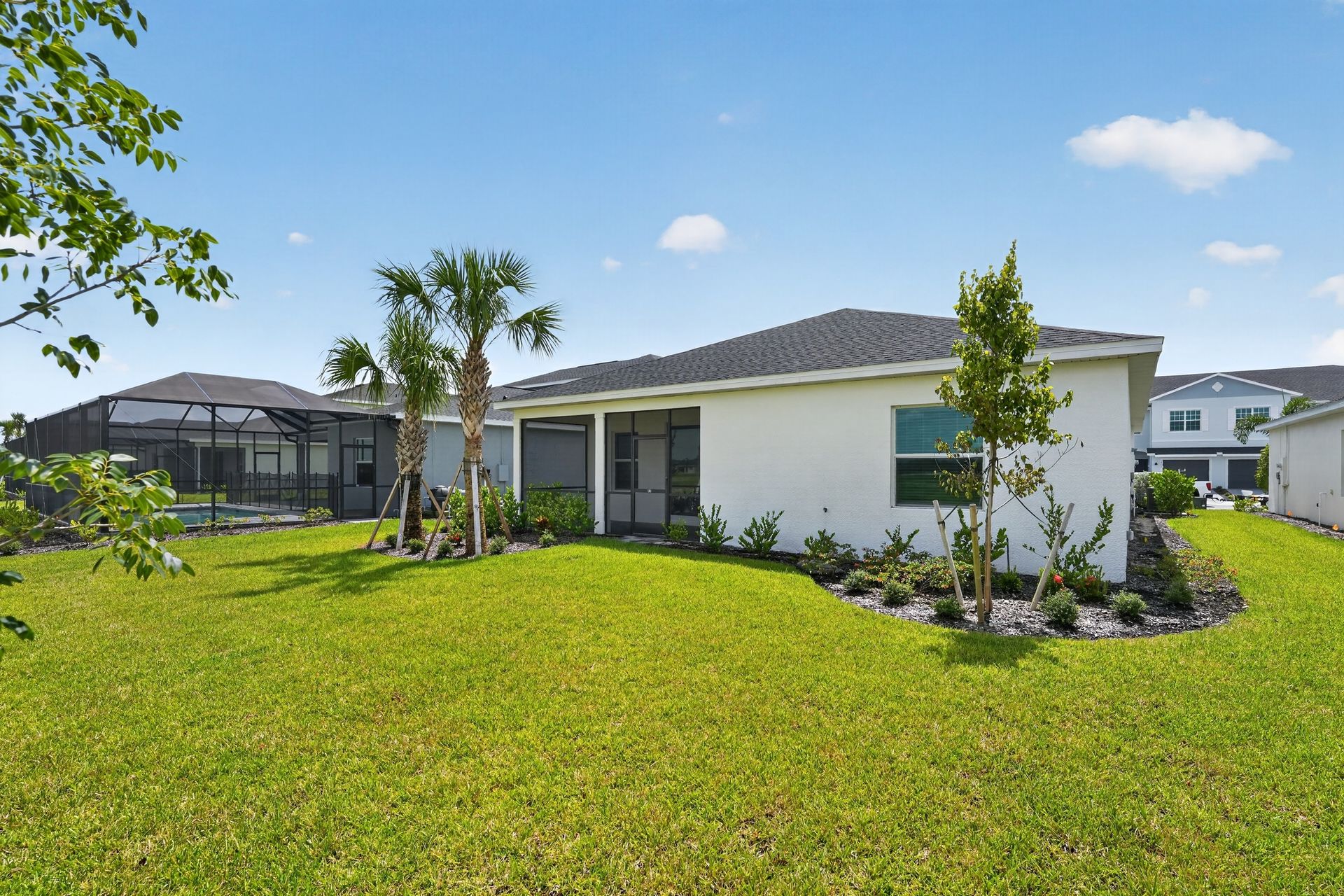 02 14815 Bluewater Rd Exterior 0449