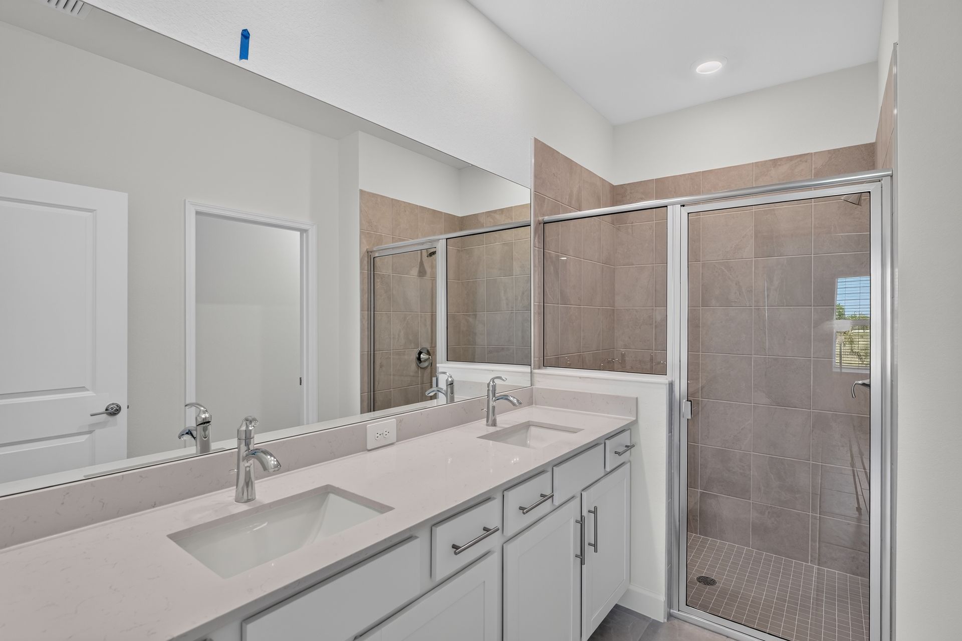 20 14783 Bluewater Rd Bathroom 0259