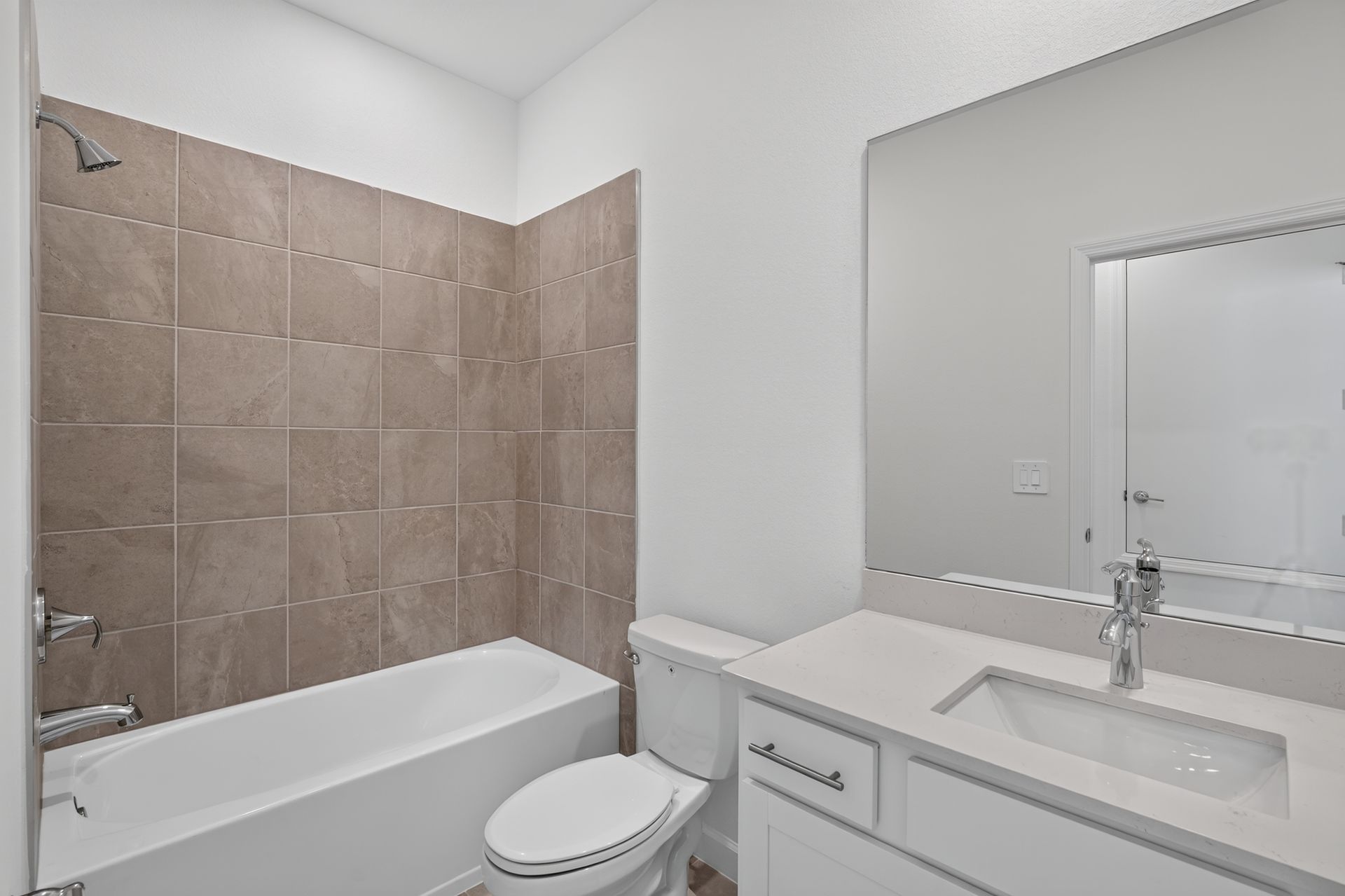 22 14783 Bluewater Rd Bathroom 0214
