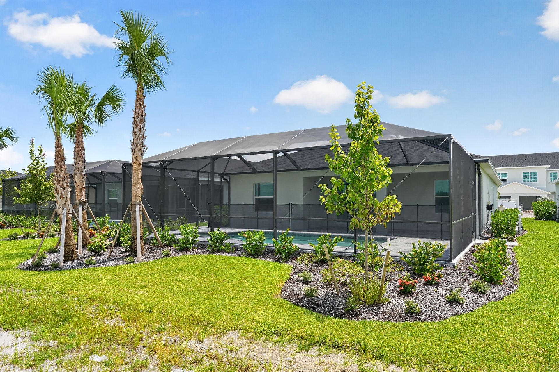 06 14871 Bluewater Rd Exterior 0633