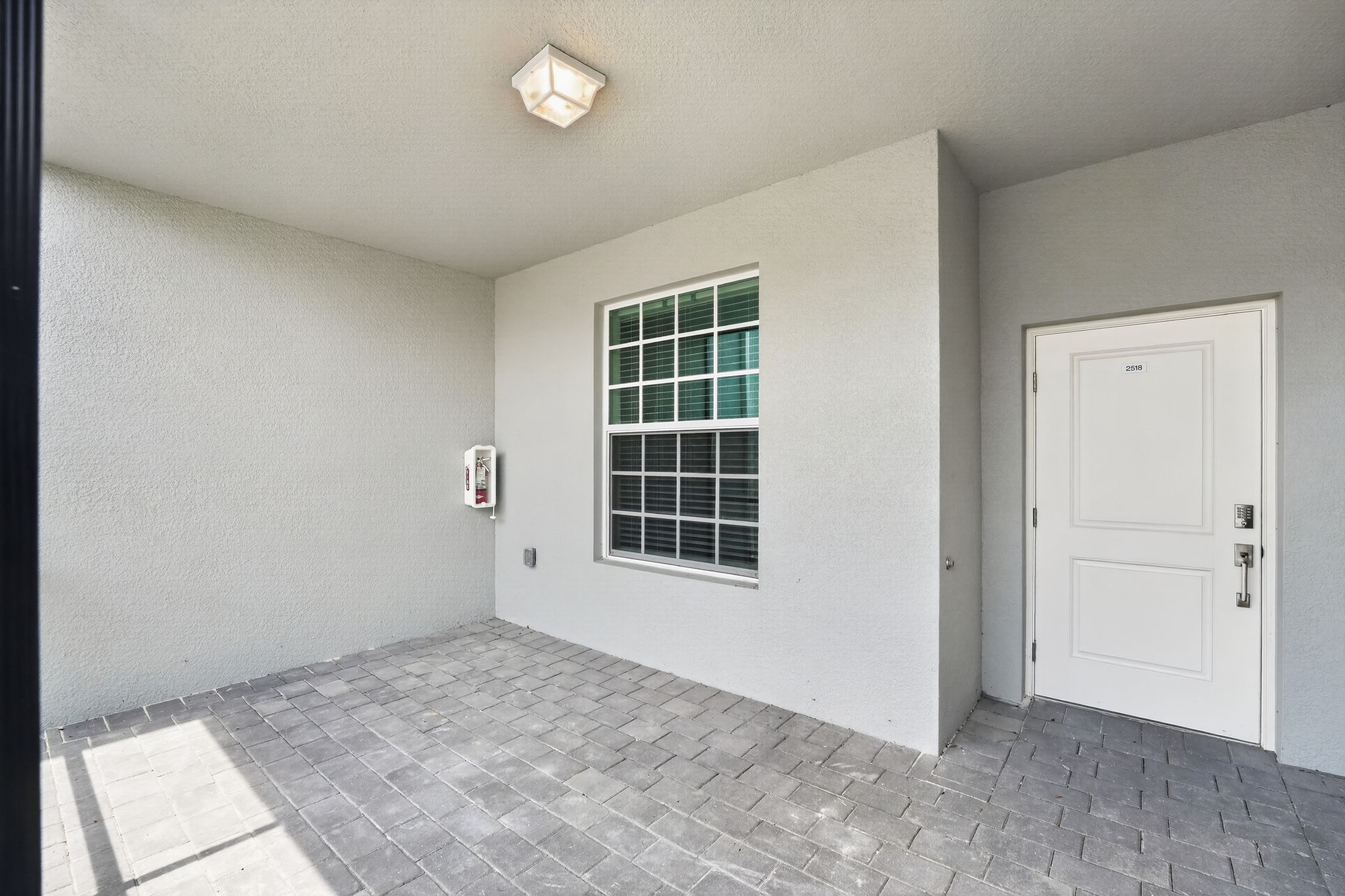 03 15465 Grn Acrs Ave 2518 Exterior 0759