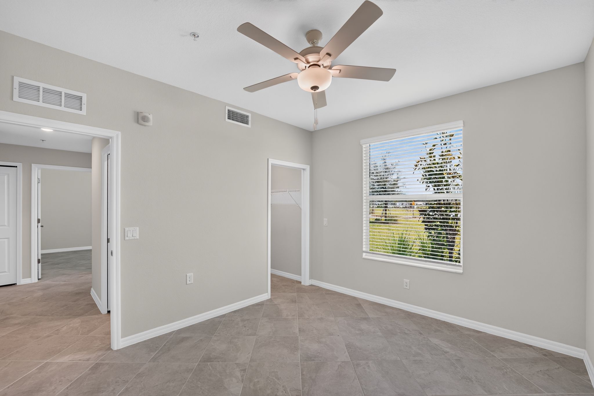 13 15465 Grn Acrs Ave 2518 Bedroom 0734