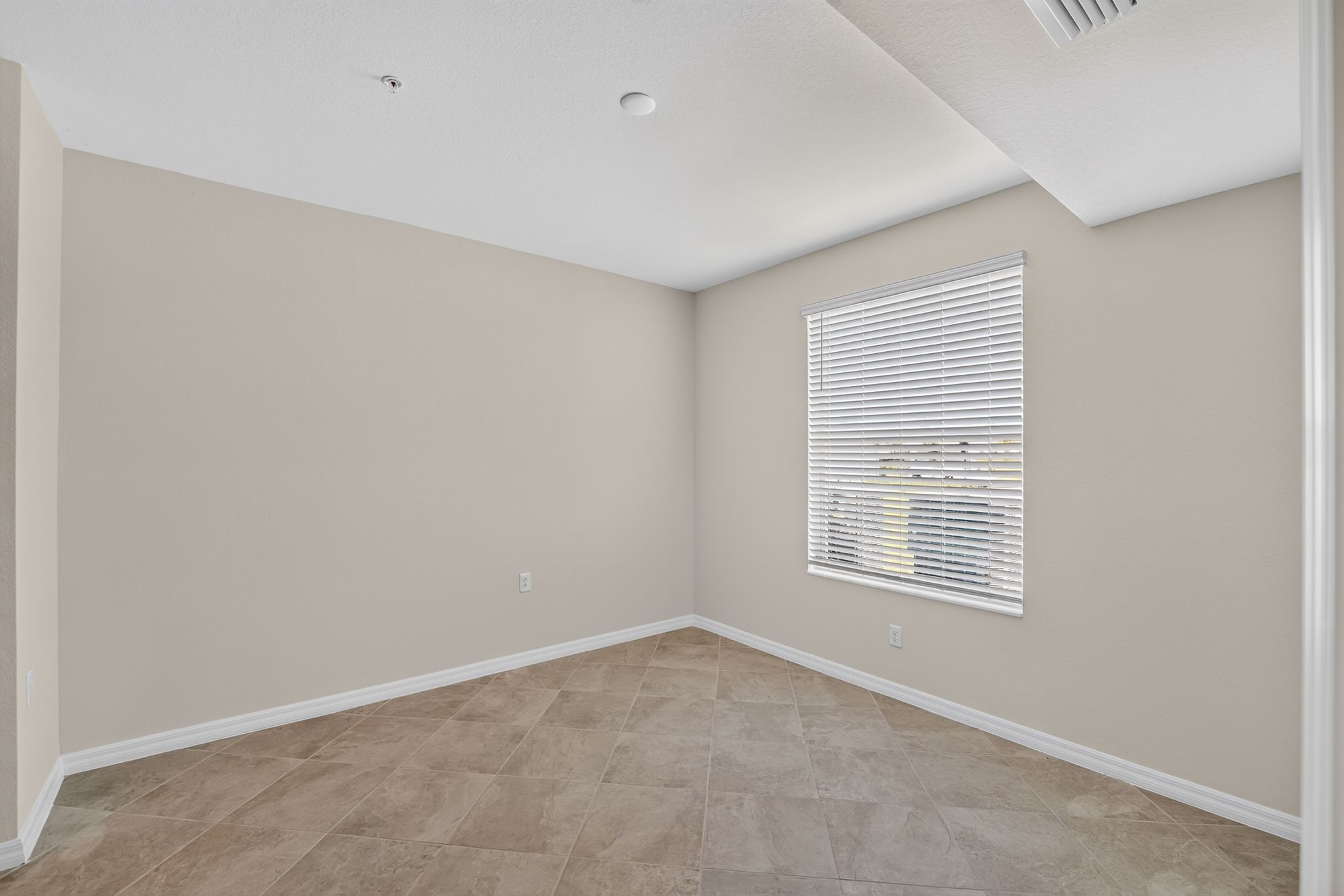 16 15465 Grn Acrs Ave 2518 Bedroom 0722