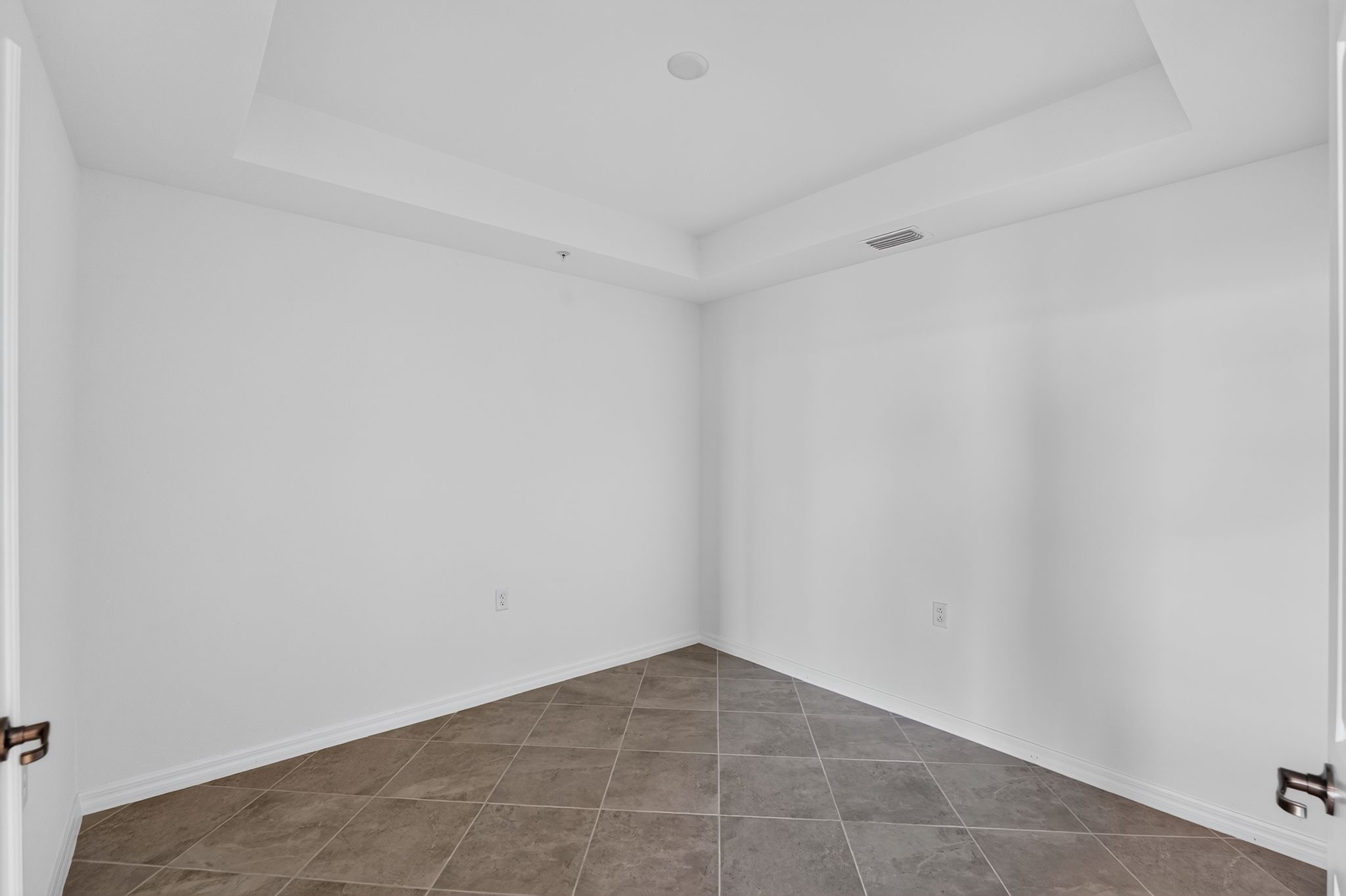 17 15465 Grn Acrs Ave 2513 Bedroom 0668