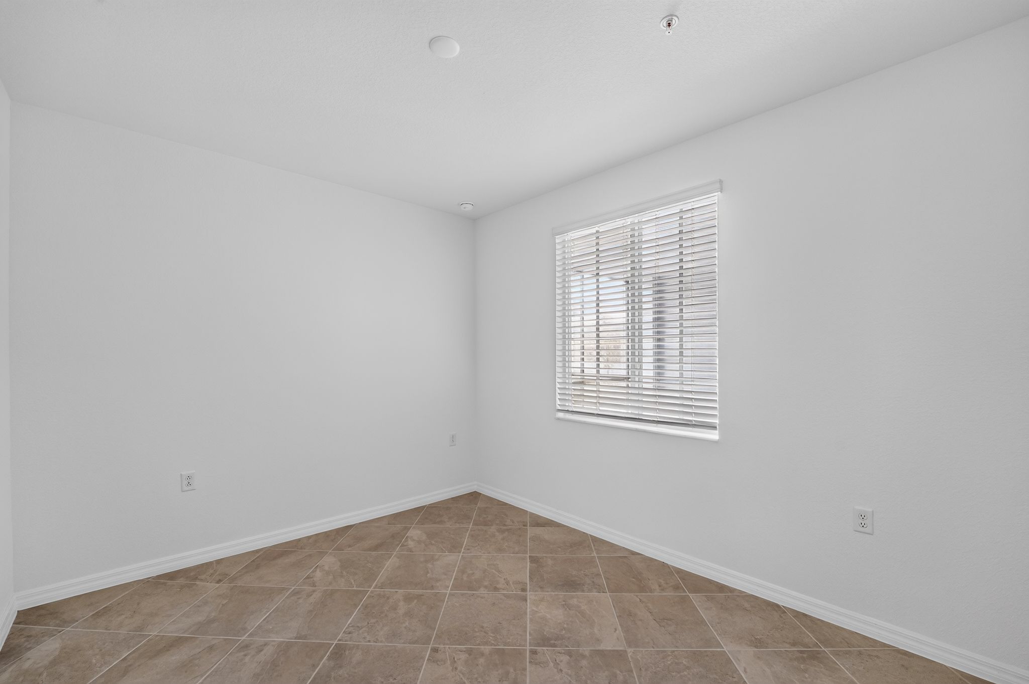 19 15465 Grn Acrs Ave 2513 Bedroom 0641