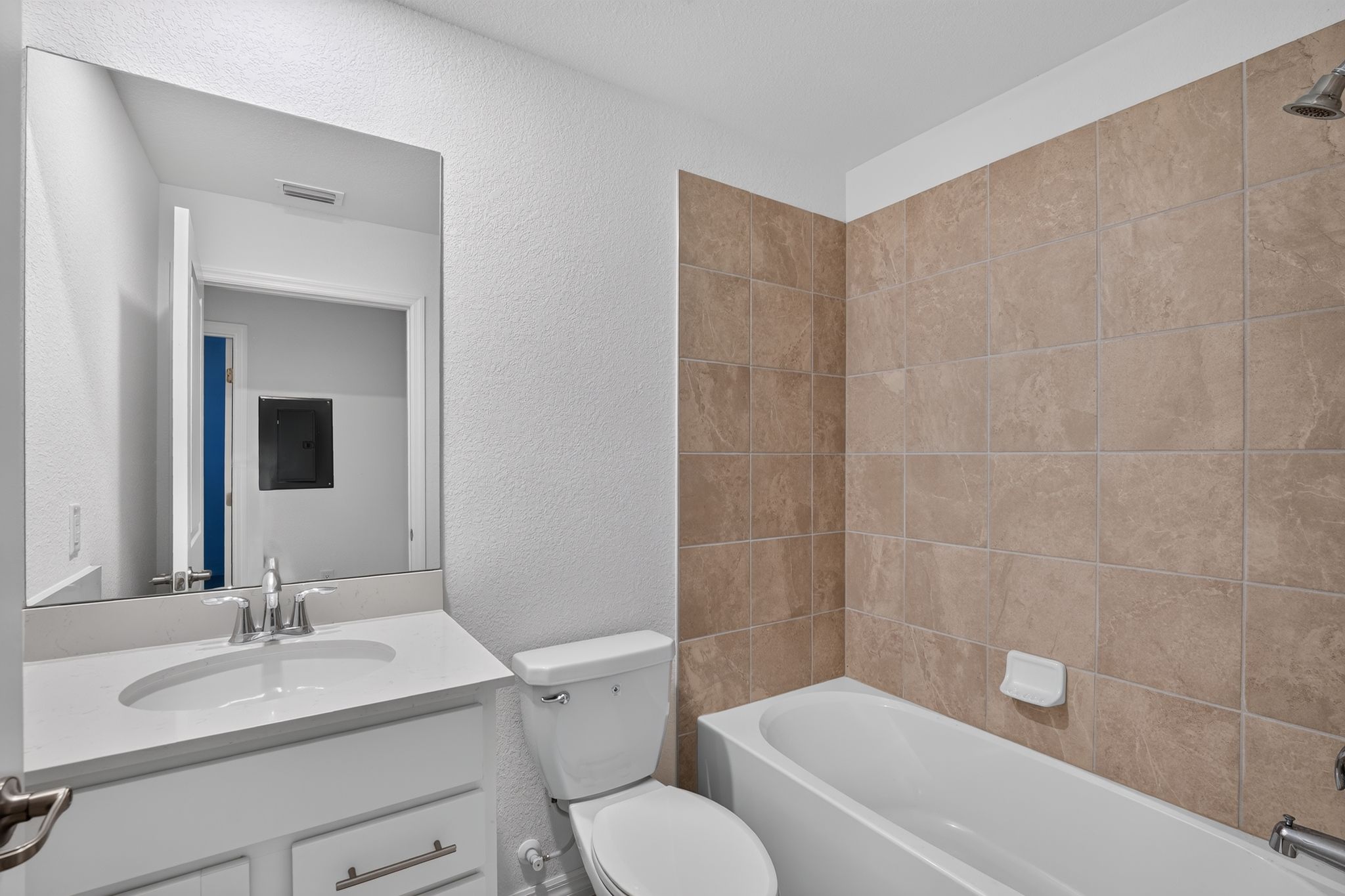 20 15465 Grn Acrs Ave 2513 Bathroom 0647