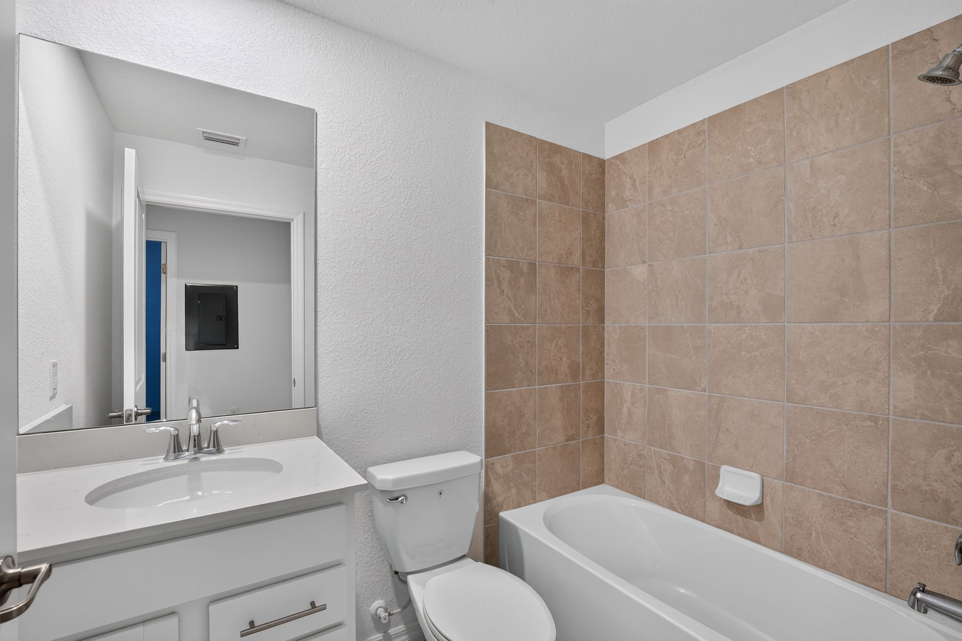 20 15465 Grn Acrs Ave 2513 Bathroom 0647