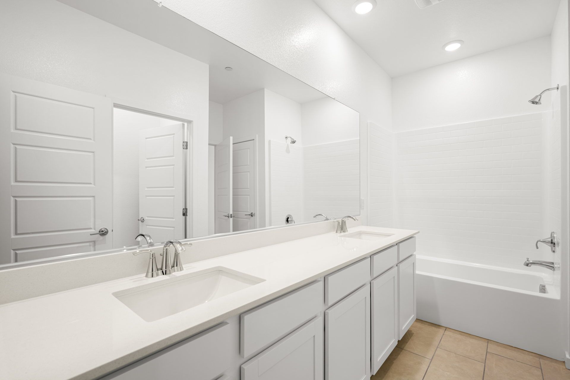 Lennar1429 Bianca Falls Drive06