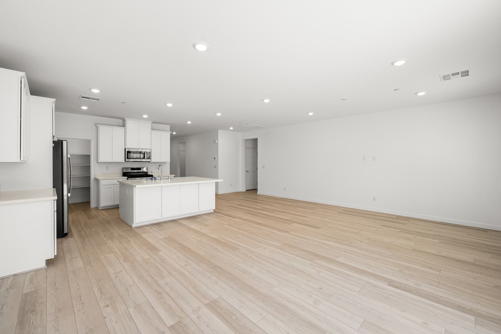 Lennar1429 Bianca Falls Drive17