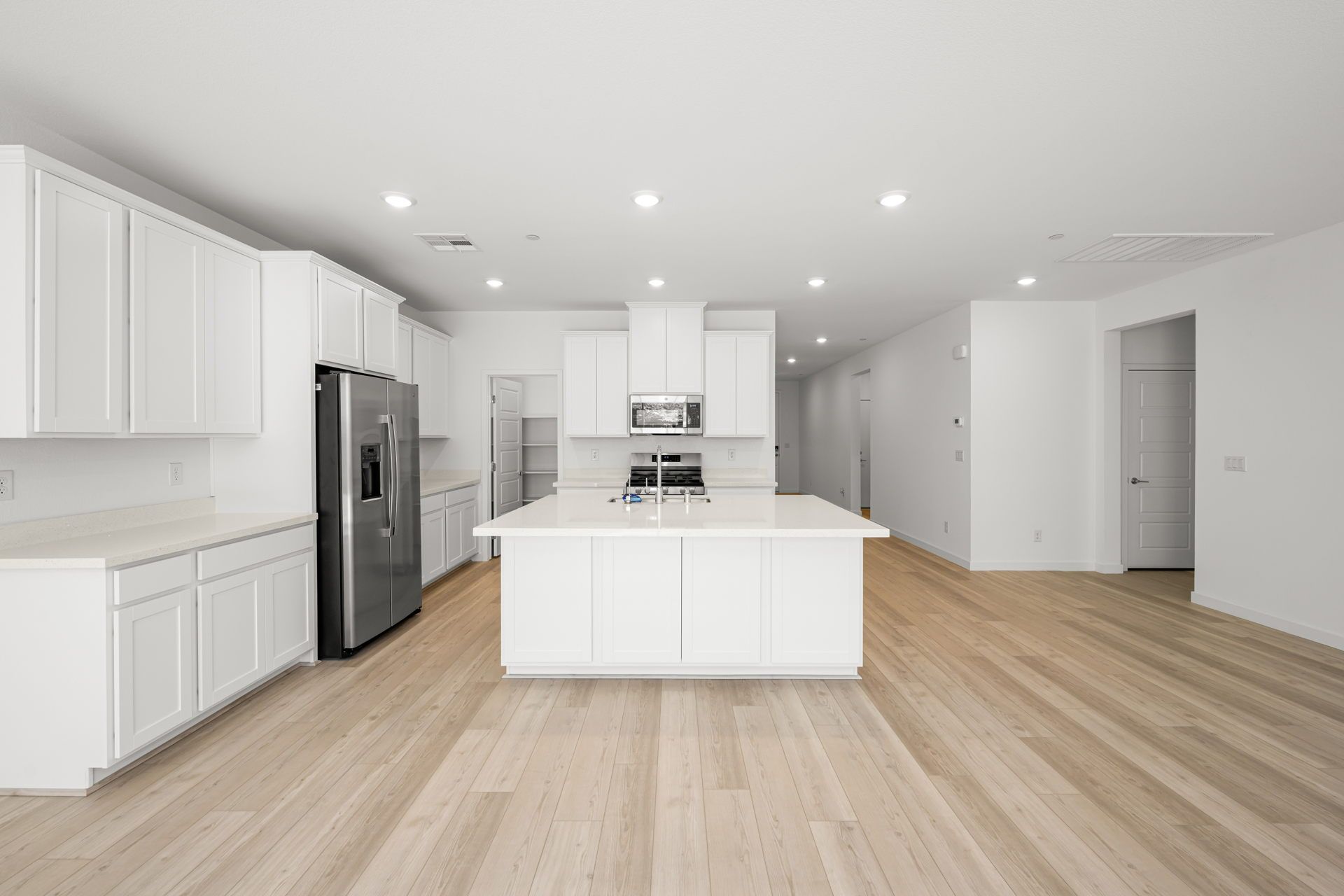Lennar1429 Bianca Falls Drive18