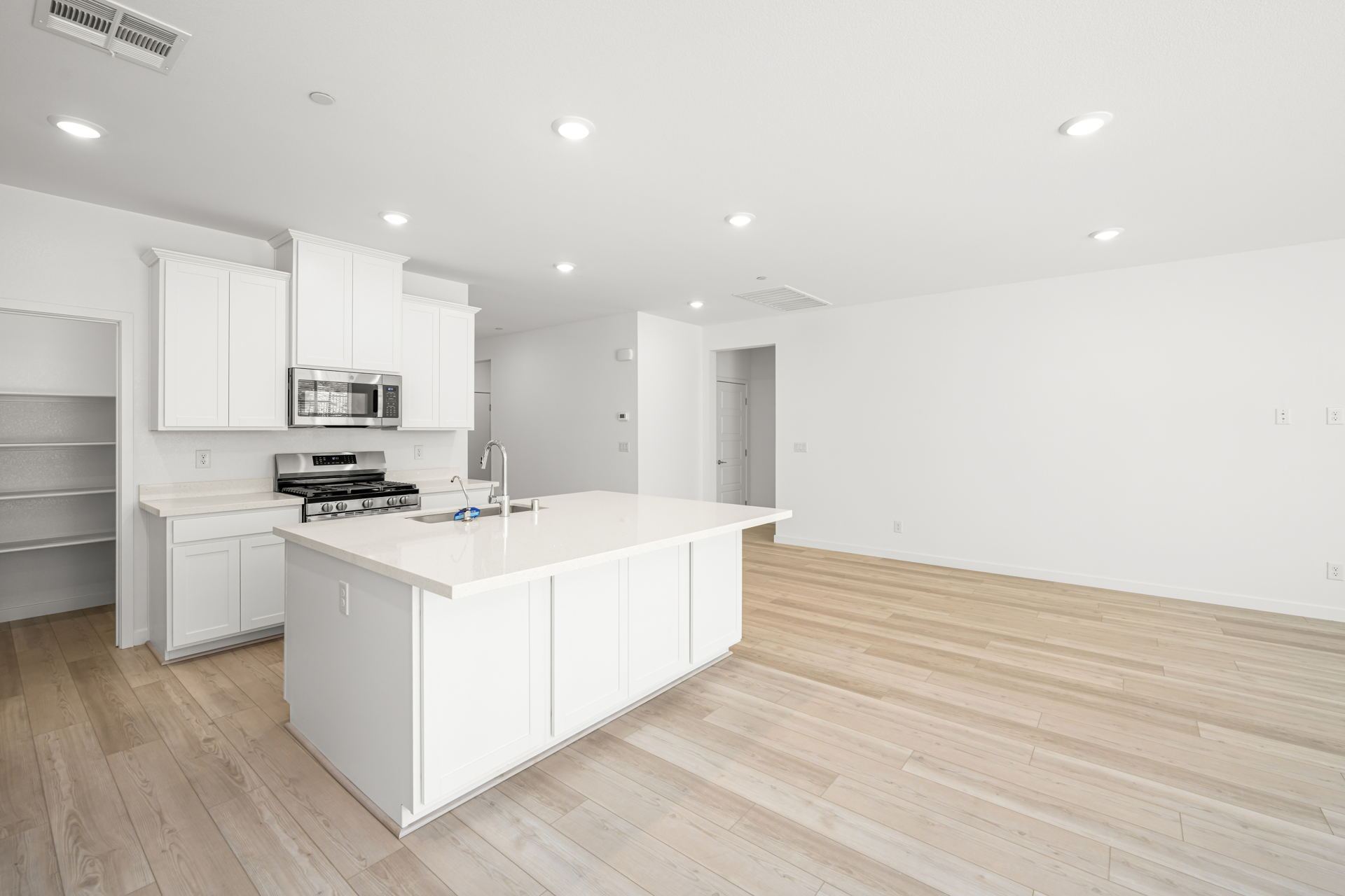 Lennar1429 Bianca Falls Drive19