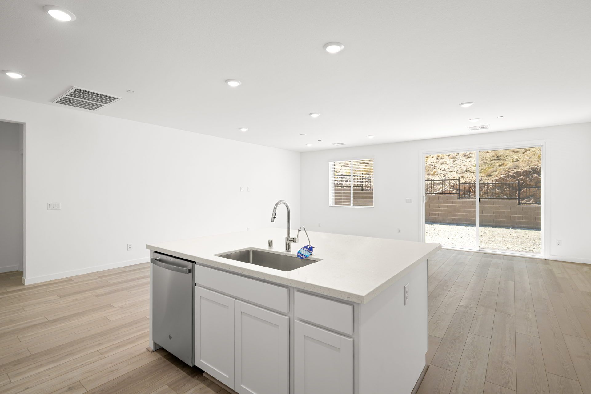 Lennar1429 Bianca Falls Drive22