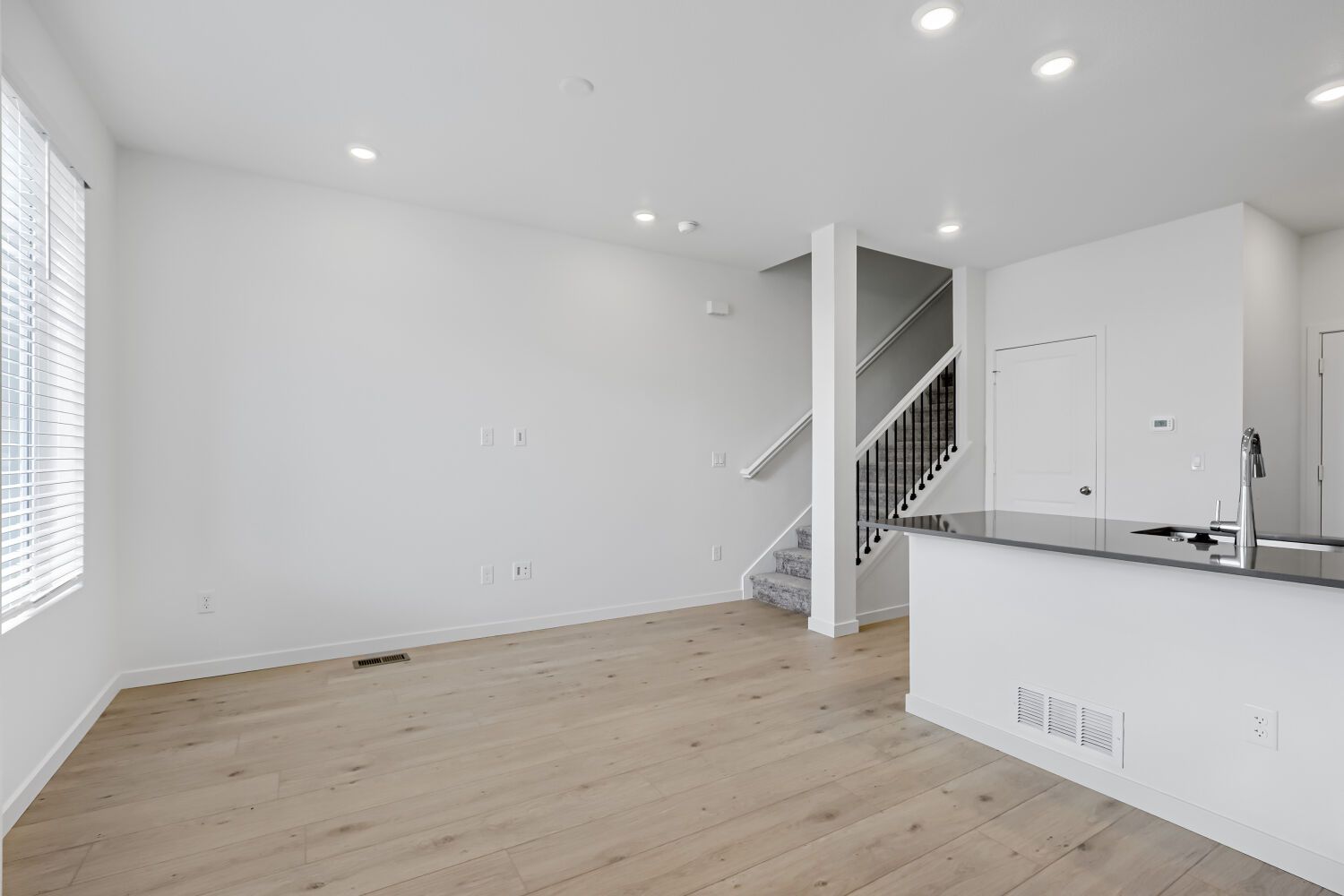 14905 Oneida St #3 Great Room 2