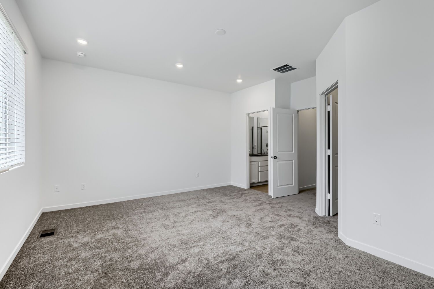 14905 Oneida St #3 Owner's Suite