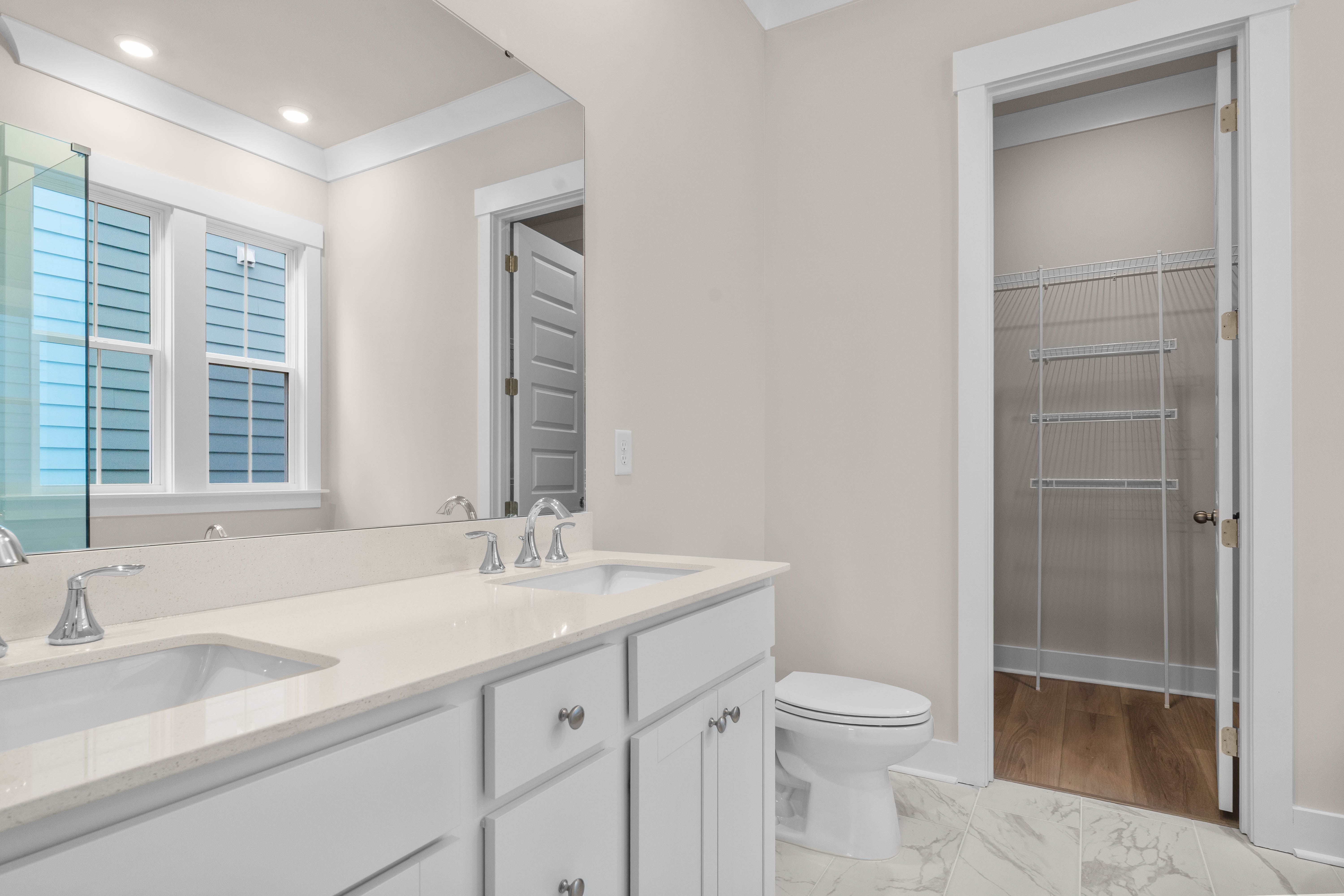 213 Atlantic Breeze bathroom (3)