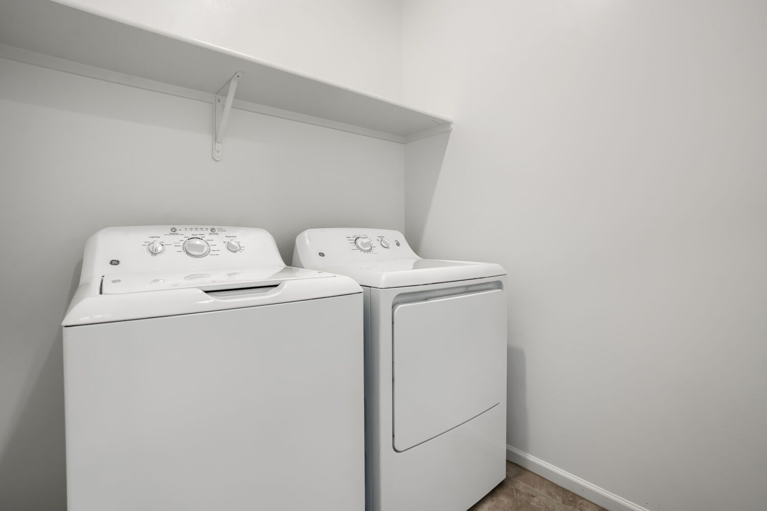 8154 S Charles Young Wy   Web Quality   010   10 Laundry Room