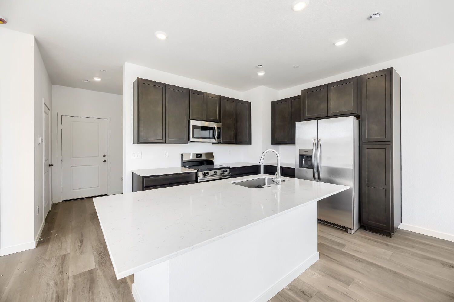 7679 S Mobile Way   Web Quality   004   04 Kitchen