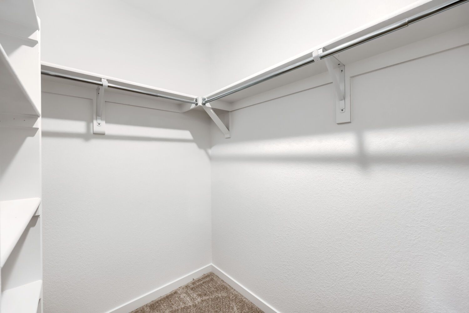 2696 Lower Crags Pt   Web Quality   008   08 Primary Bedroom Closet