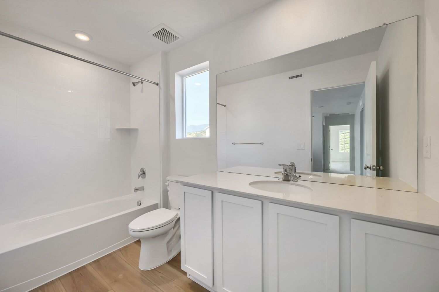 2680 Lower Crags Pt   Web Quality   011   11 Bathroom