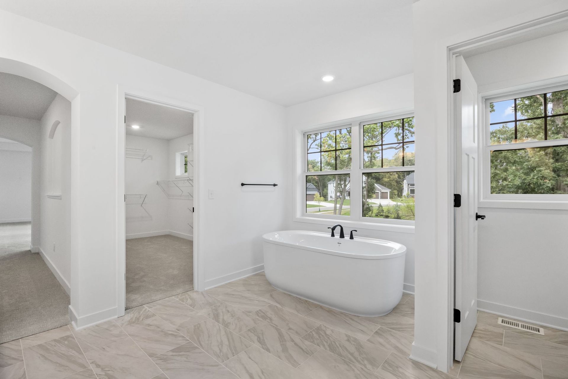 14 Royal Club Charlotte QMI H S22145546101 Owners Bathroom 2of2 F2