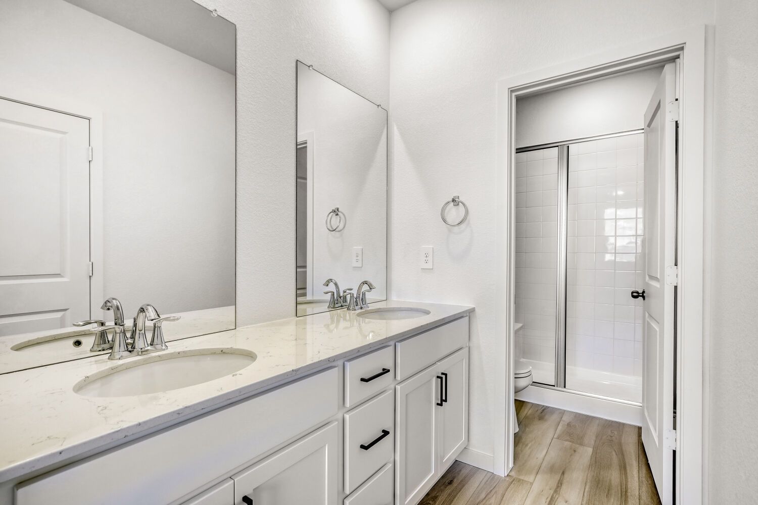 3576 Quincy Bay Pl Owner's Suite Bathroom
