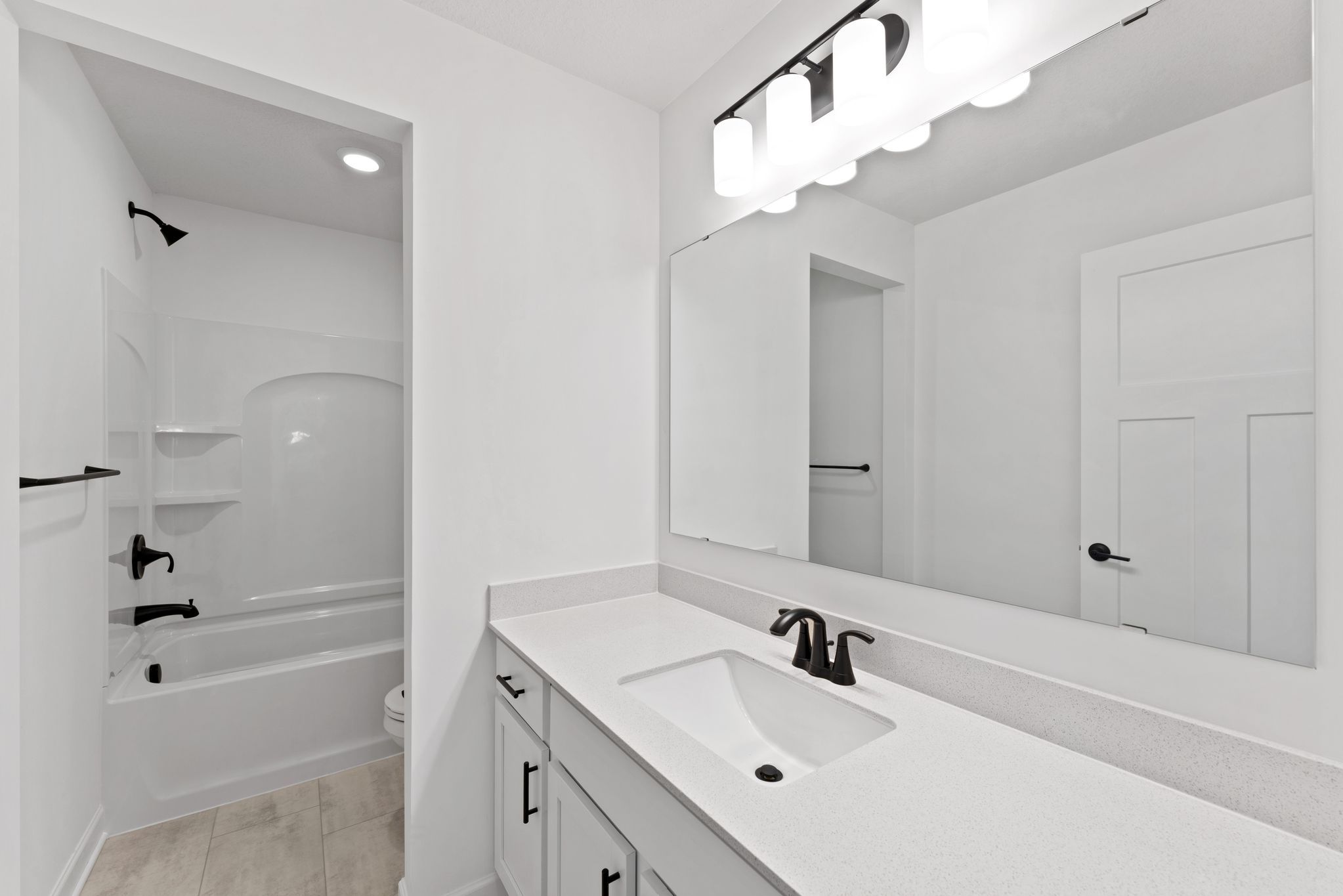 2 Timber Creek Vanderbilt QMI H S5405 Bathroom F2