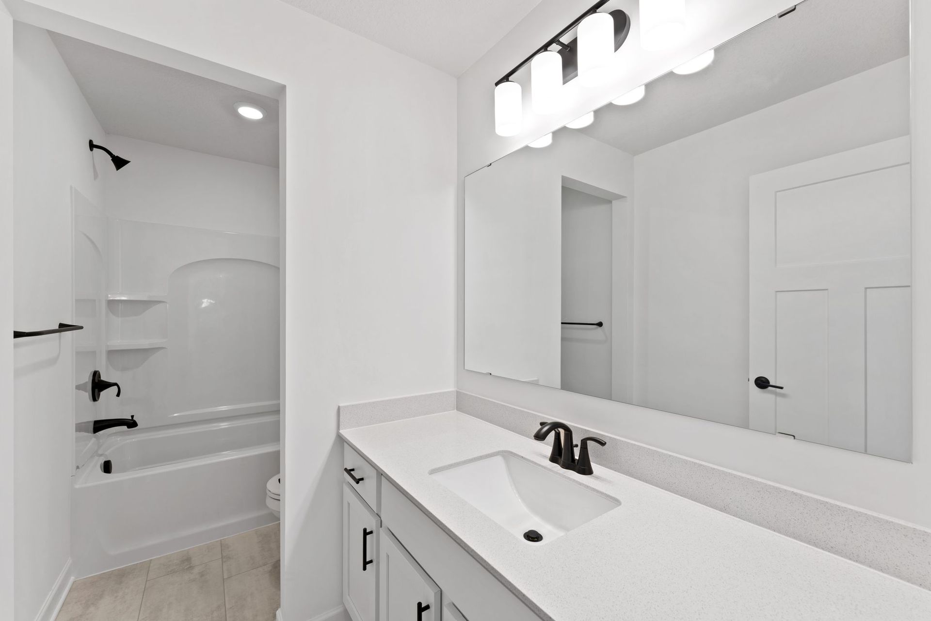 2 Timber Creek Vanderbilt QMI H S5405 Bathroom F2