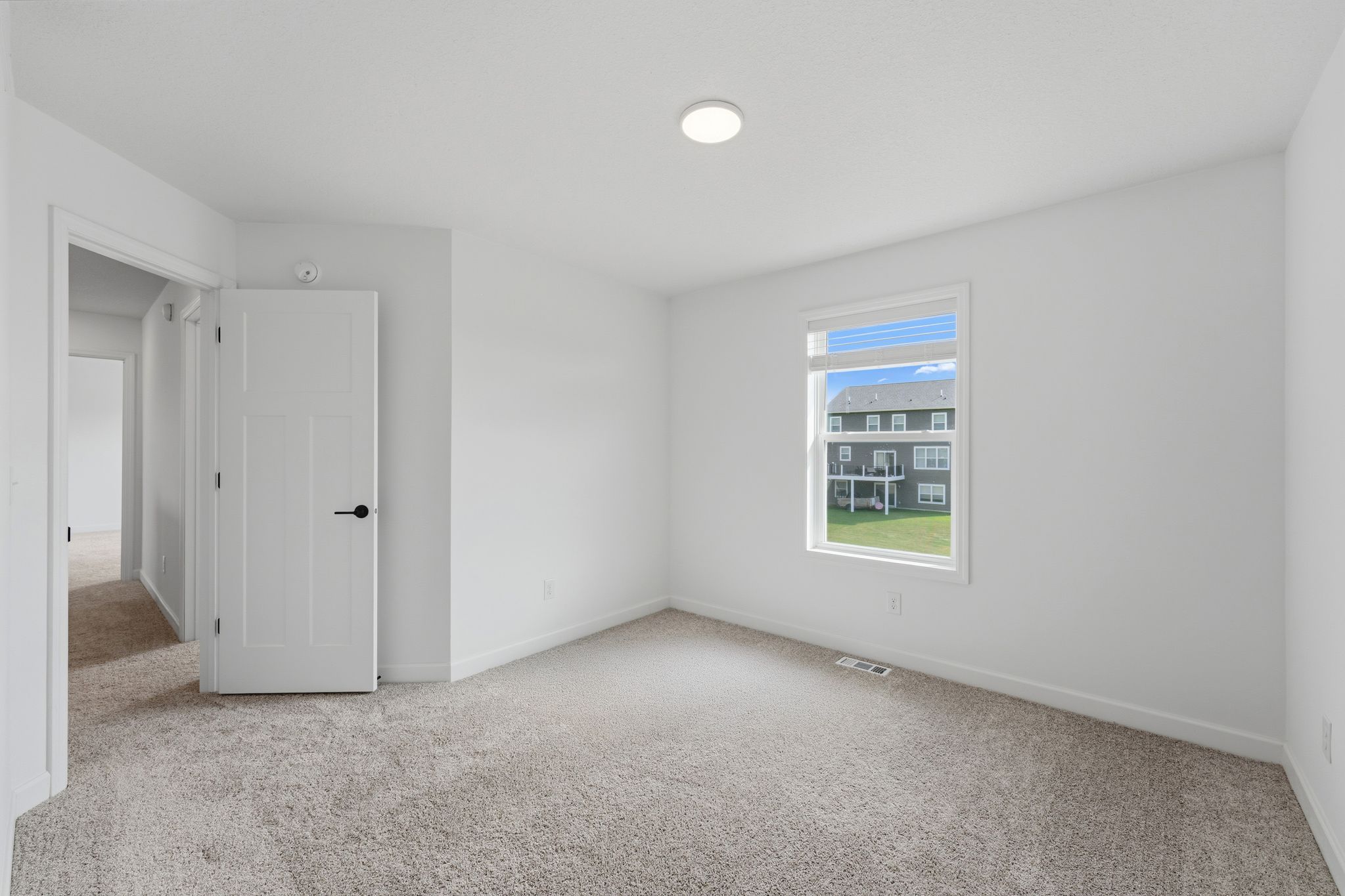 4 Timber Creek Vanderbilt QMI H S5405 Bedroom 2of3 F2