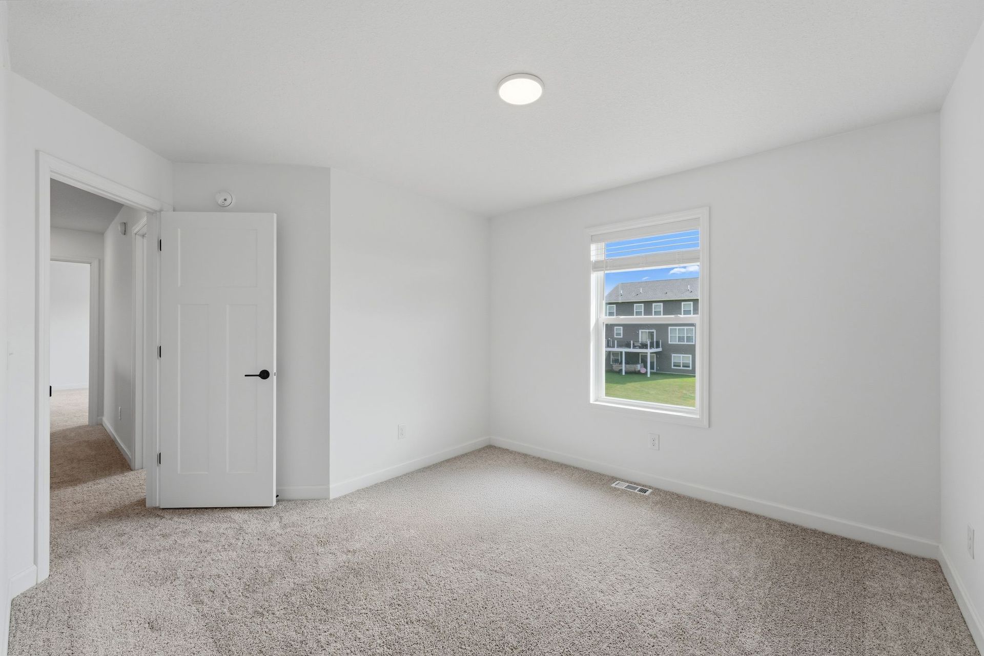4 Timber Creek Vanderbilt QMI H S5405 Bedroom 2of3 F2