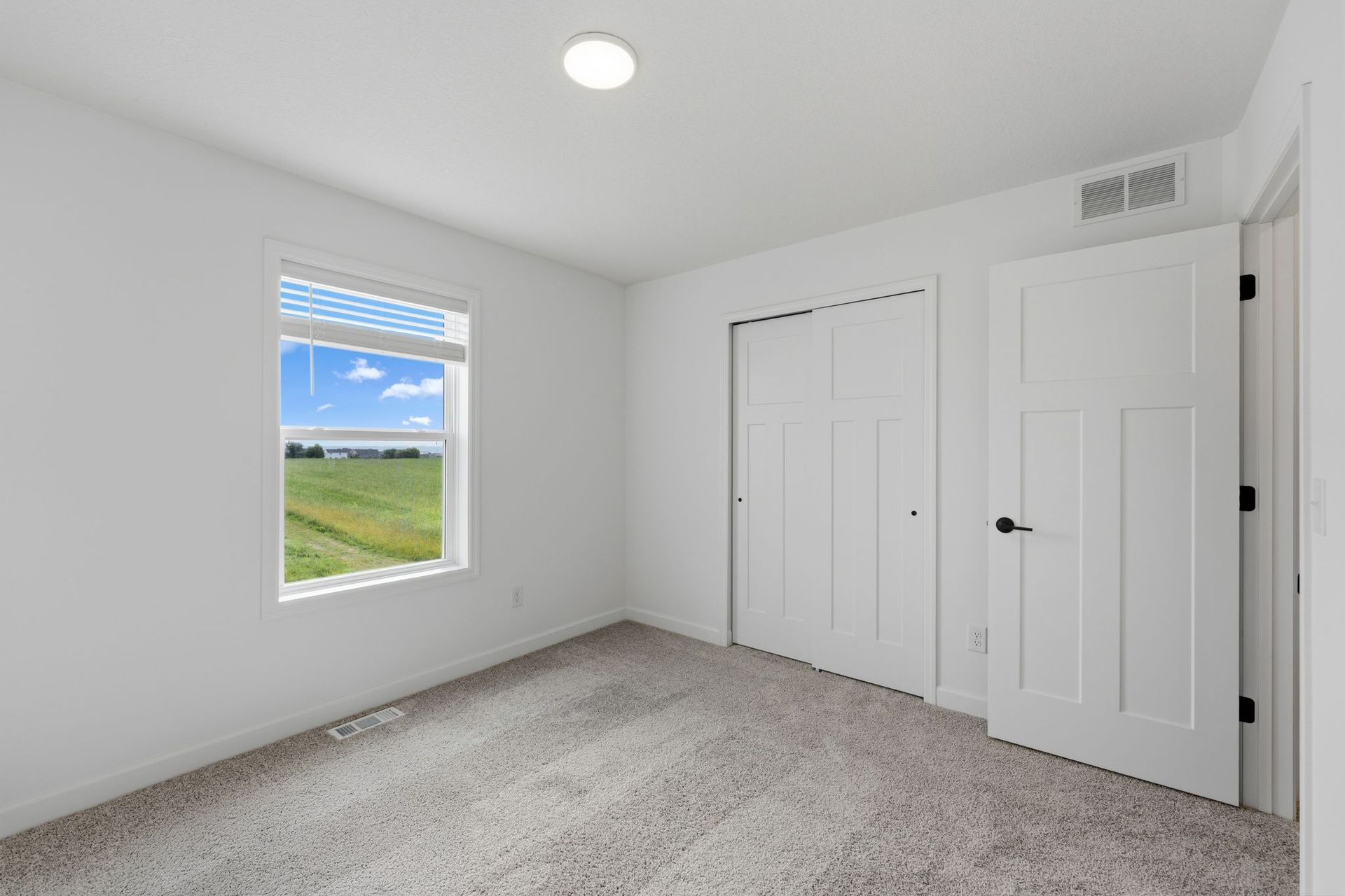 5 Timber Creek Vanderbilt QMI H S5405 Bedroom 3of3 F2