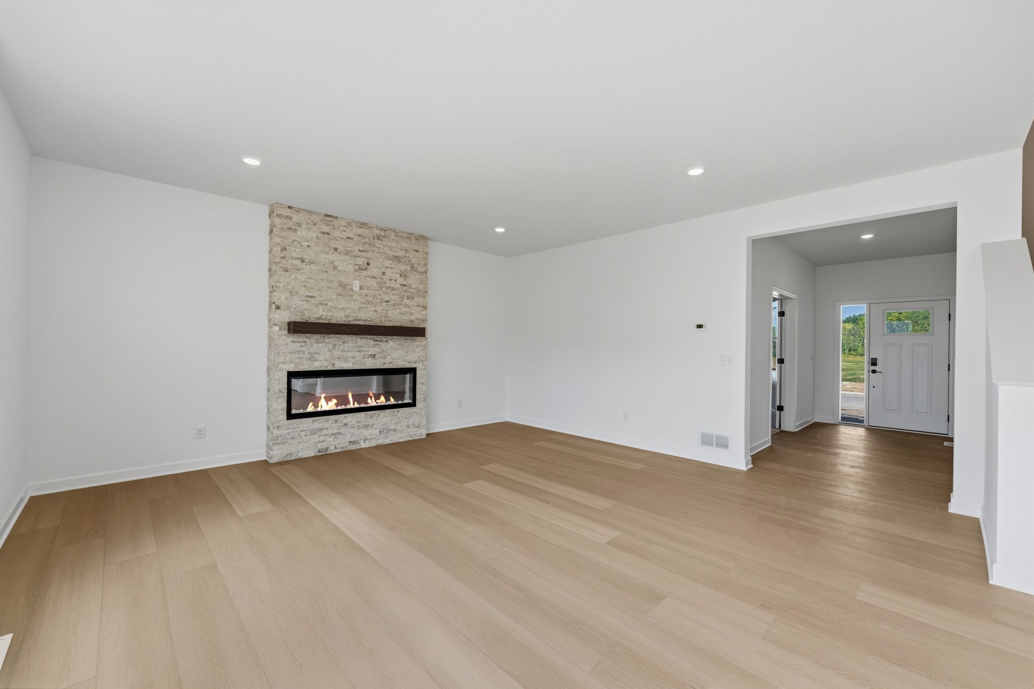 9 Timber Creek Vanderbilt QMI H S5405 Great Room 1of2 F1