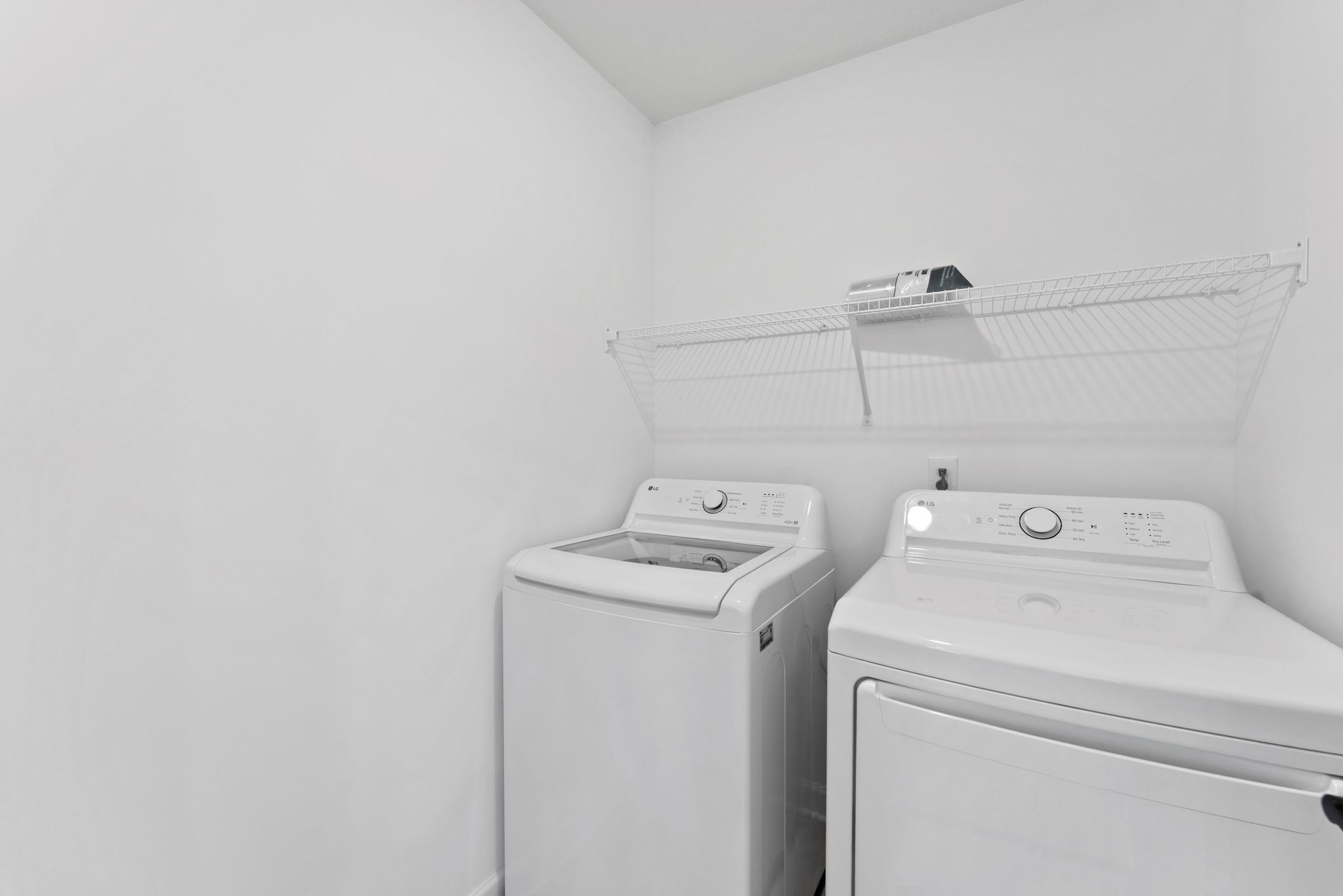 13 Timber Creek Vanderbilt QMI H S5405 Laundry Room F2