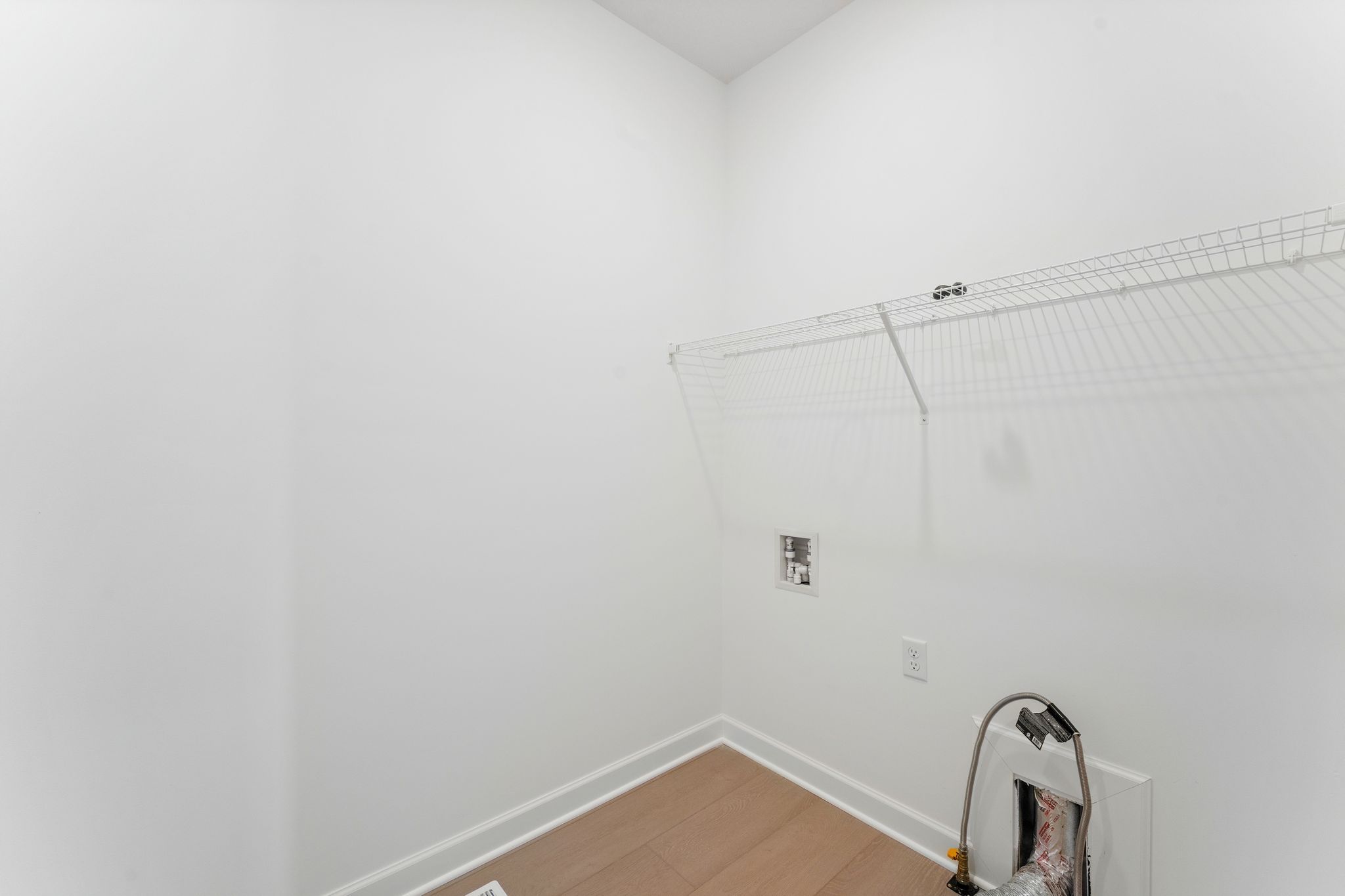 12 Watermark Cordoba QMI H S20749548318 Laundry Room F1