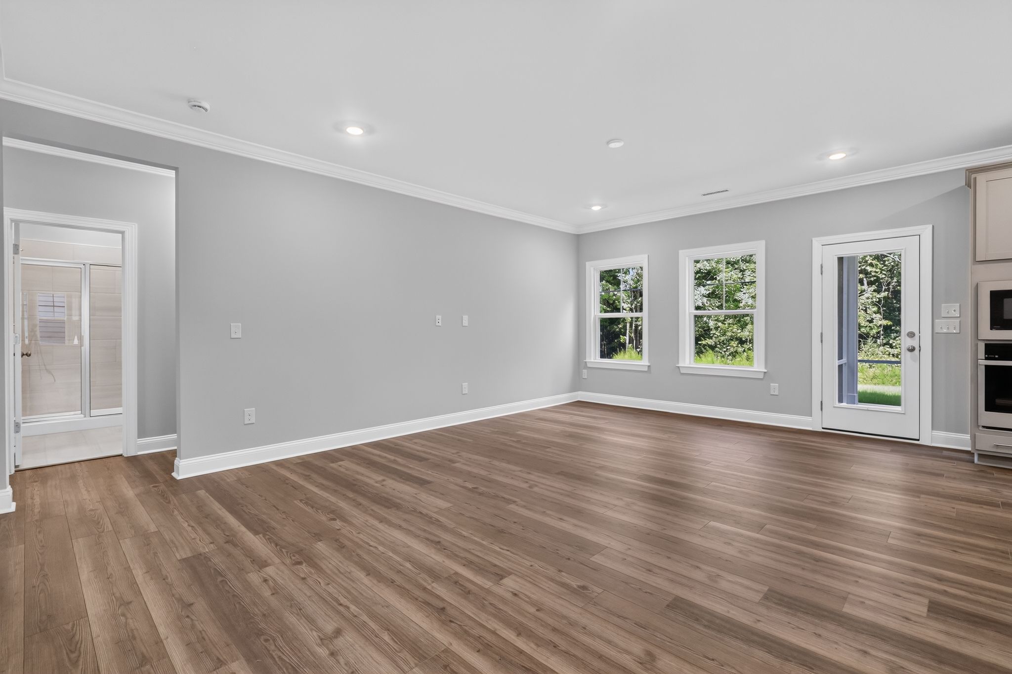 14 1116 Hidden Bch Dr Living room  174