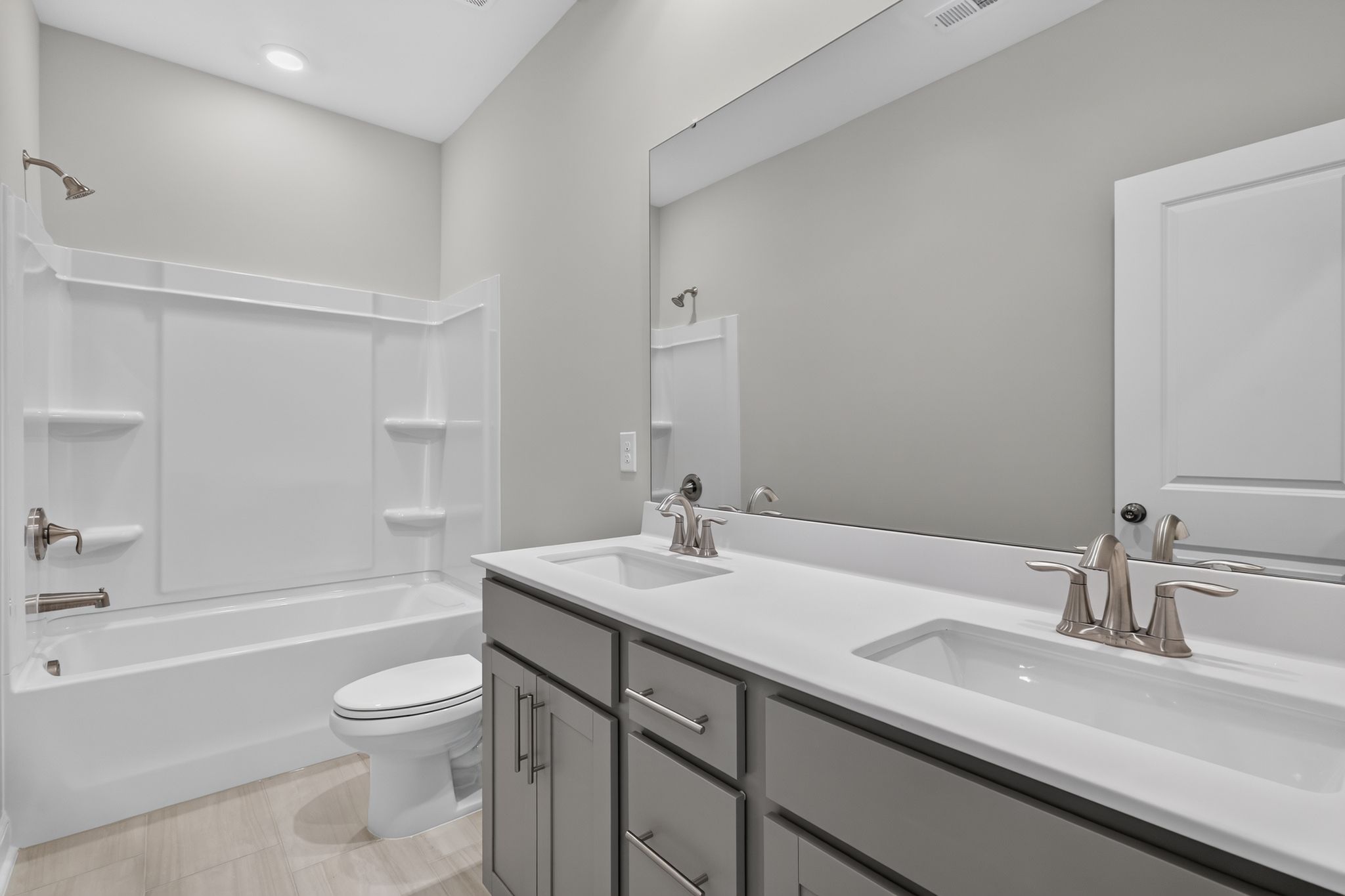 27 1116 Hidden Bch Dr Bathroom  048