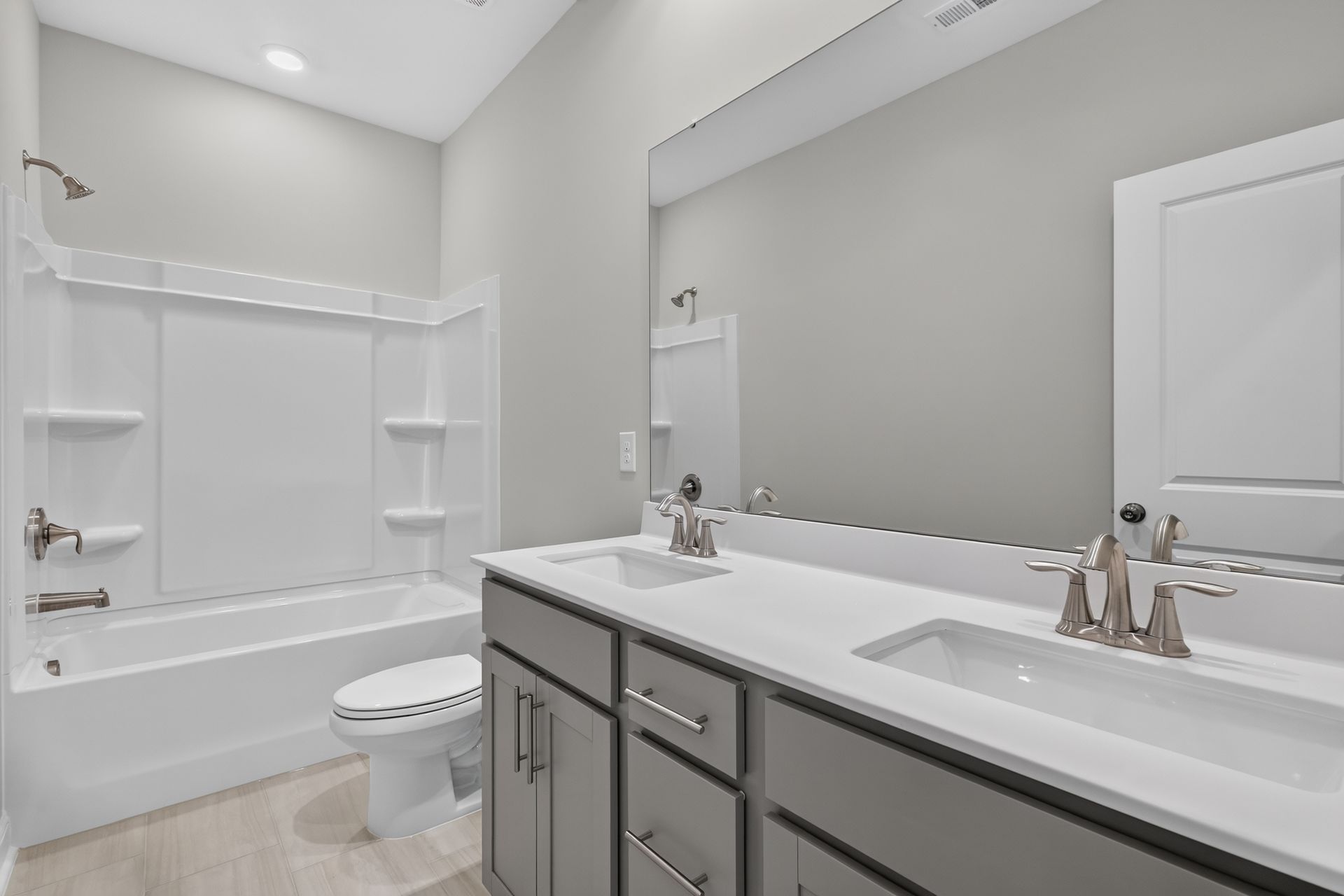 27 1116 Hidden Bch Dr Bathroom  048