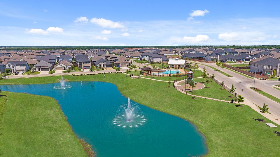 Creekside Amenity Pond 2of3