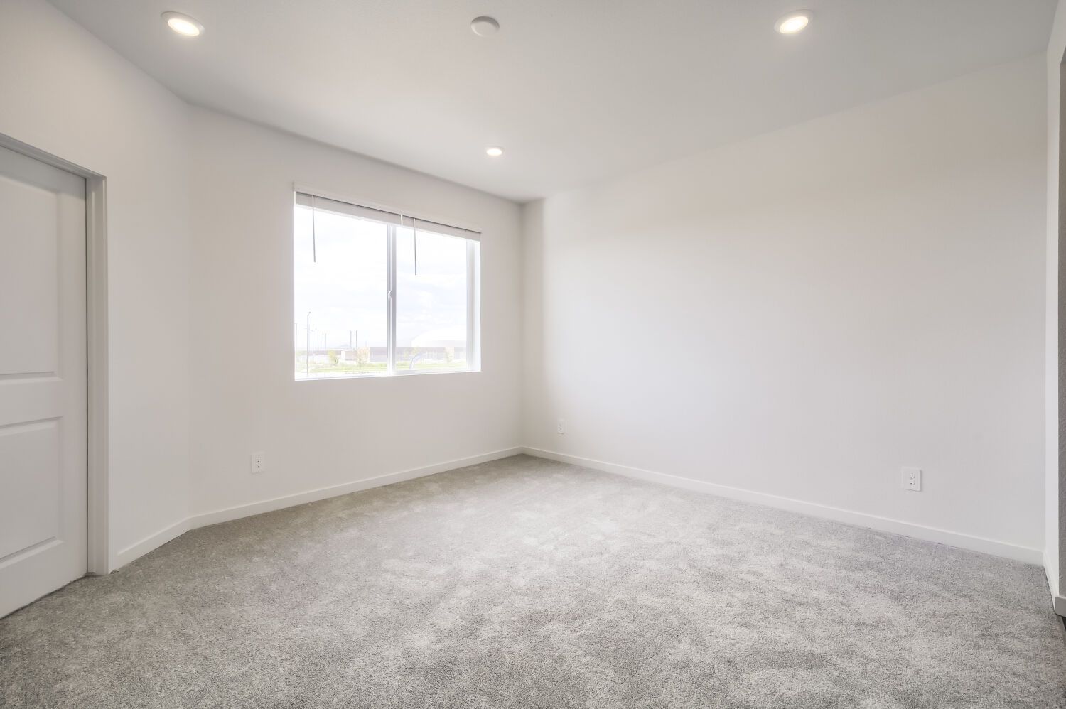 3031 Gladstone Ave Owner's Suite