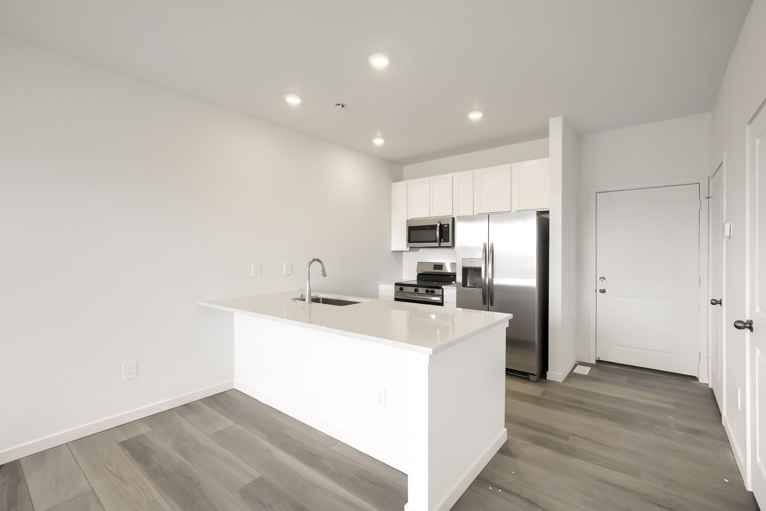 3536 Quincy Bay Pl Kitchen
