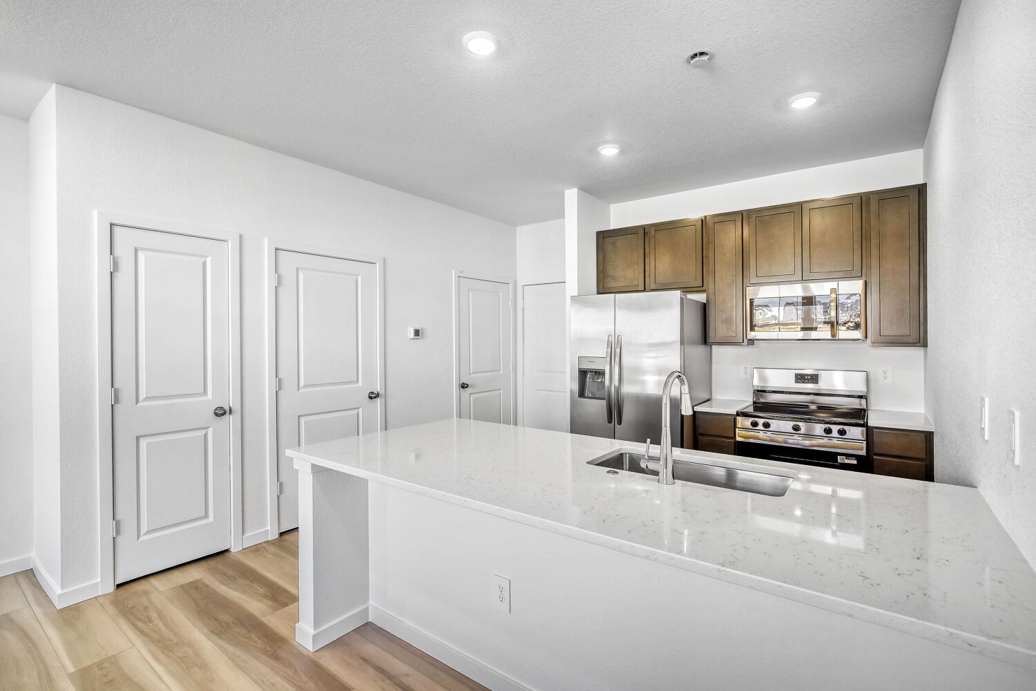 3512 Quincy Bay Pl Kitchen 2
