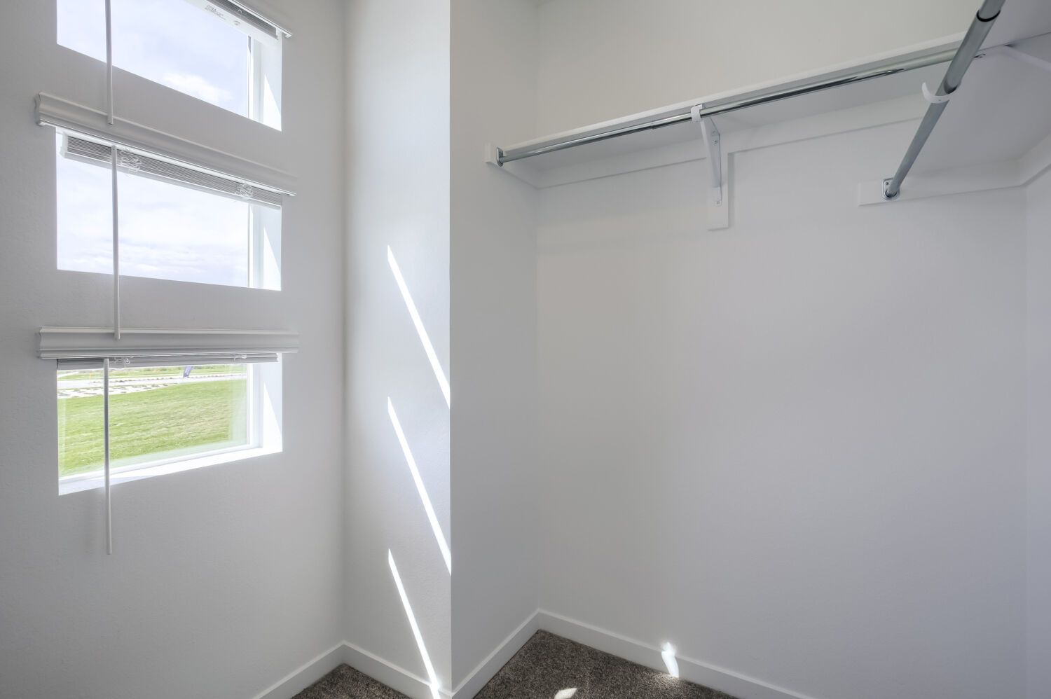 3053 Gladstone Ave Owner's Suite Closet