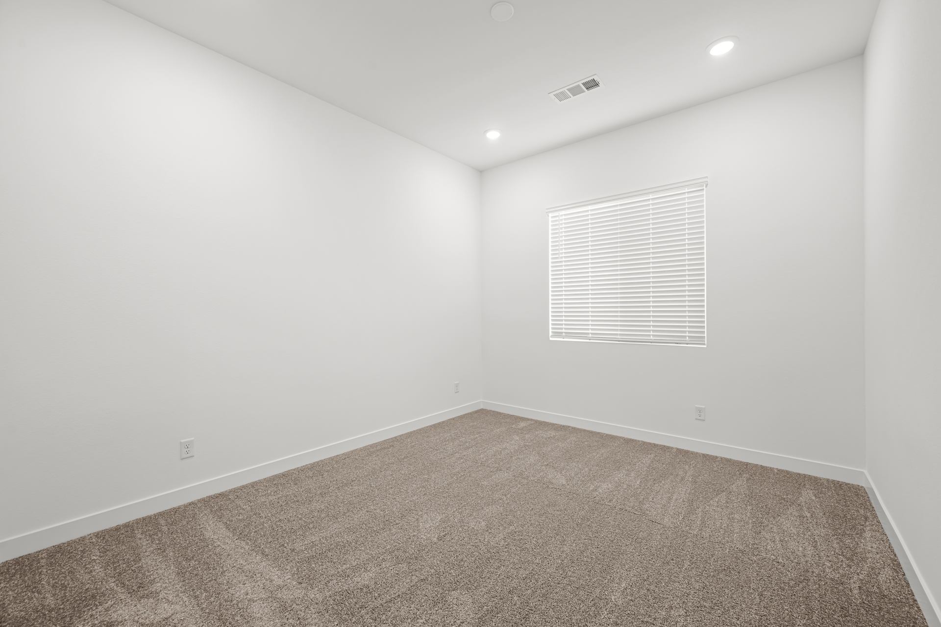 Lennar10405 Diana Summit Street25