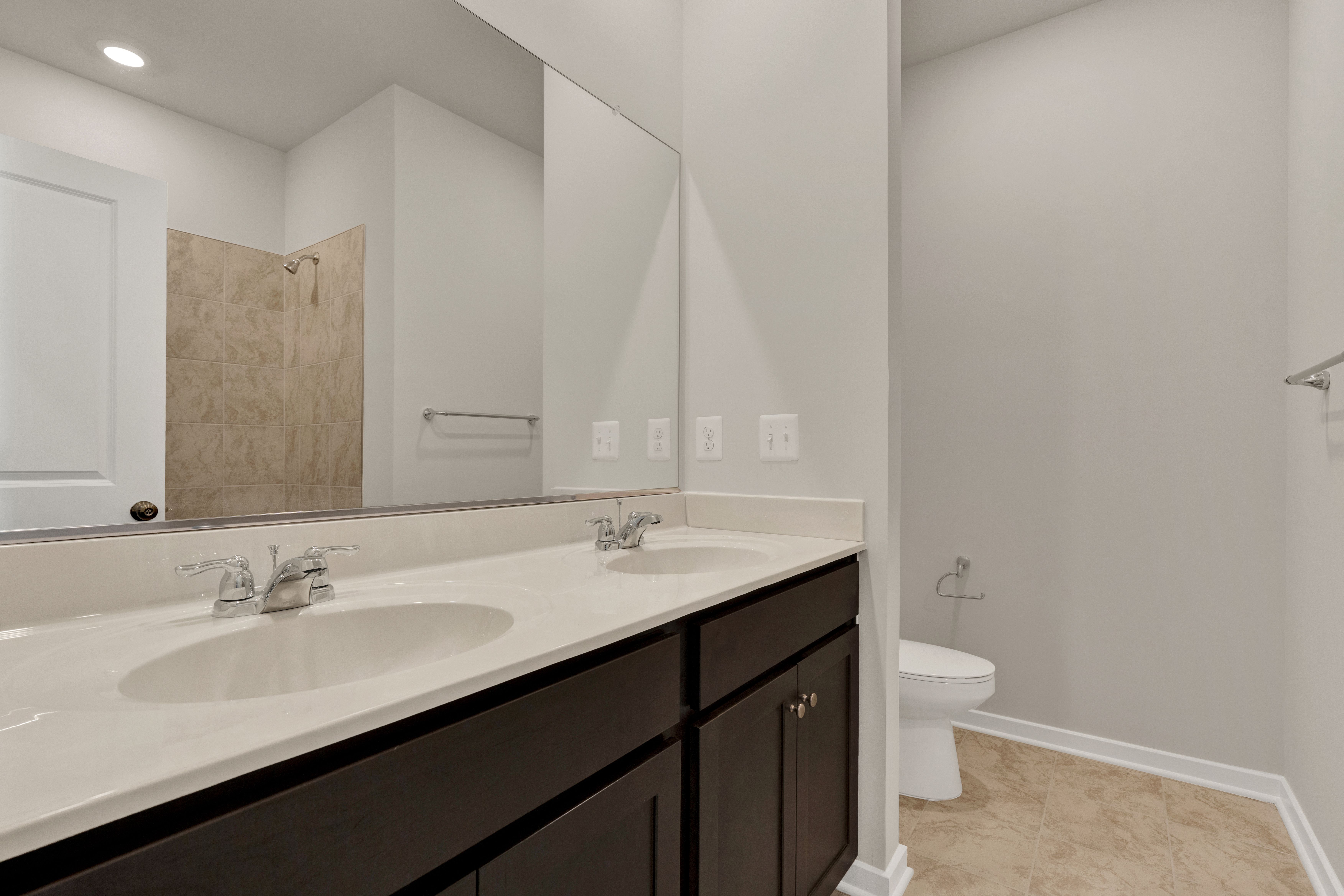 Harpers Mill Plymouth Basement Owners Bath 2of2 F2