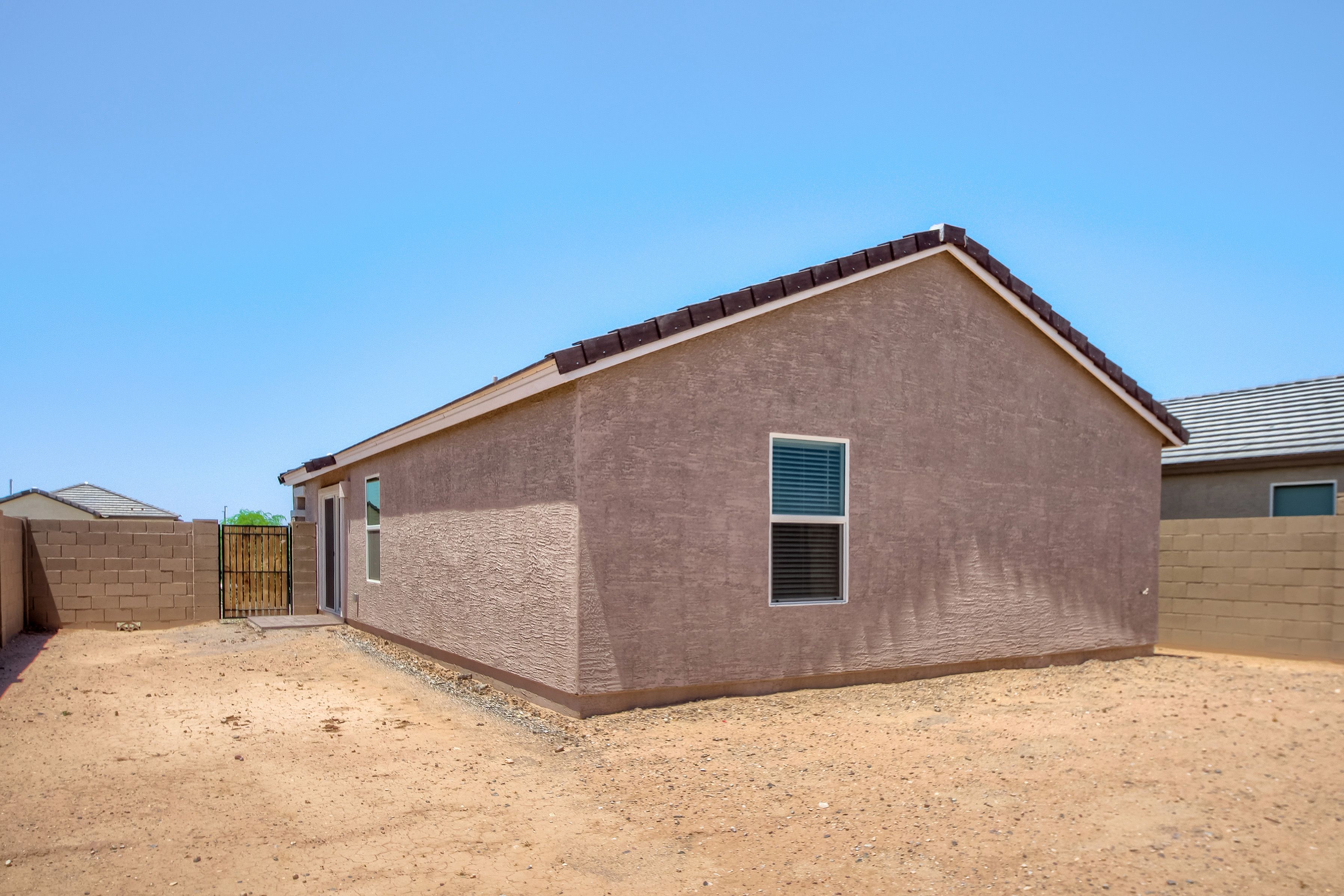25013 N 174th Ln   Print Quality   001   01 Exterior Front