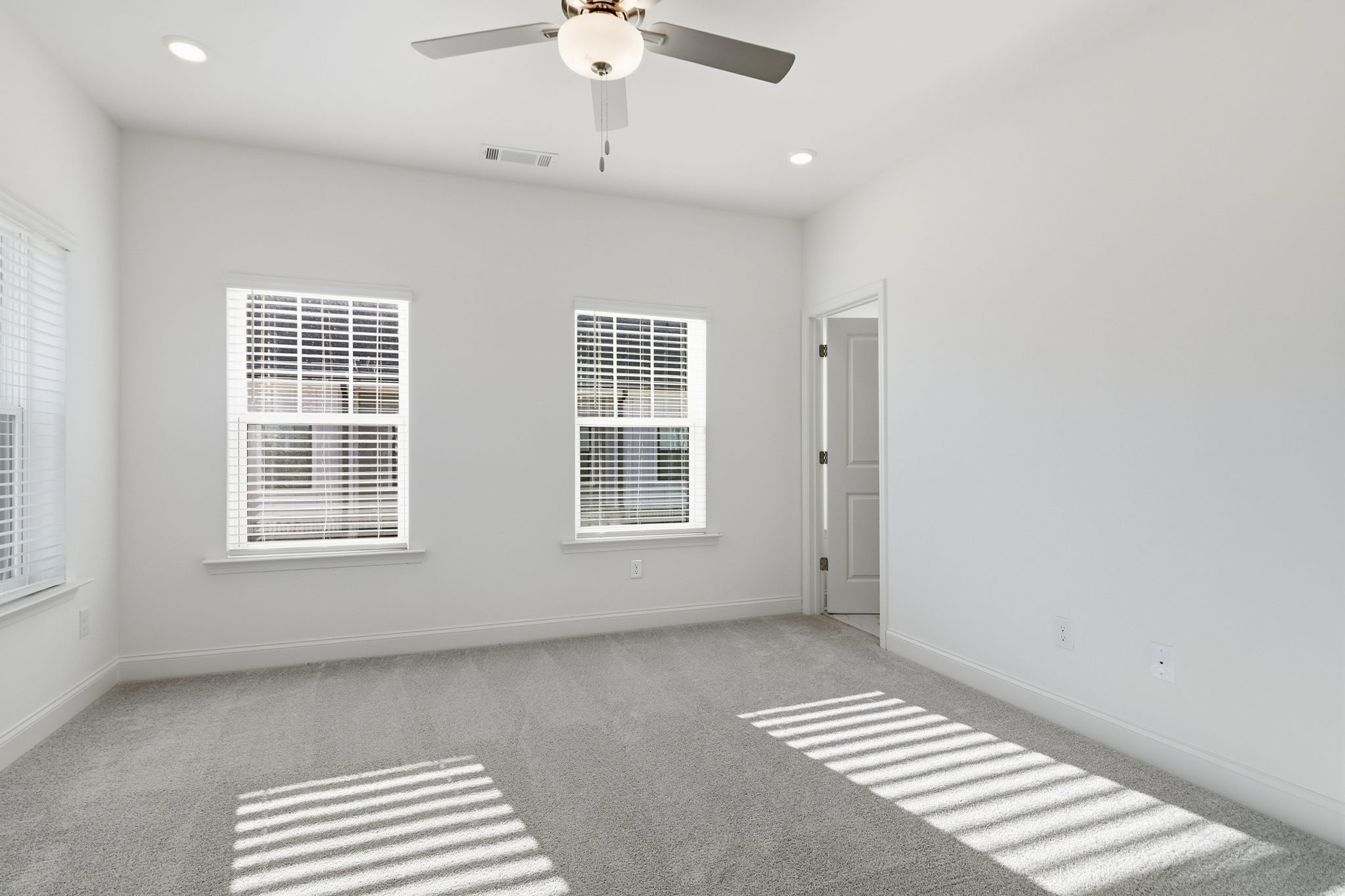 The Encore Townhomes Applause 8