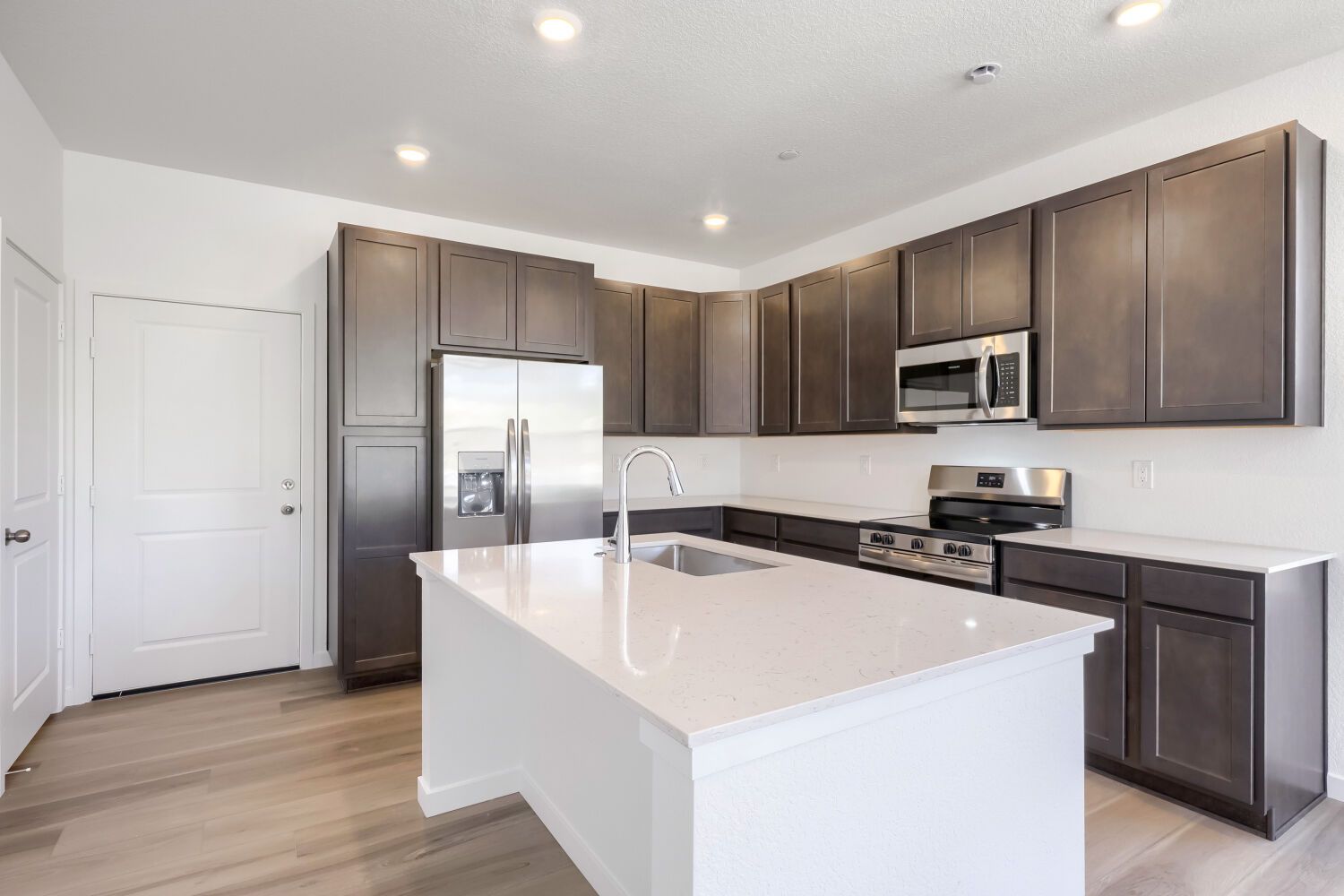 7663 S Mobile Way   Web Quality   003   03 Kitchen