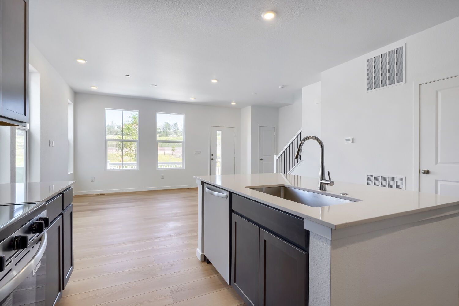 7663 S Mobile Way   Web Quality   004   04 Kitchen