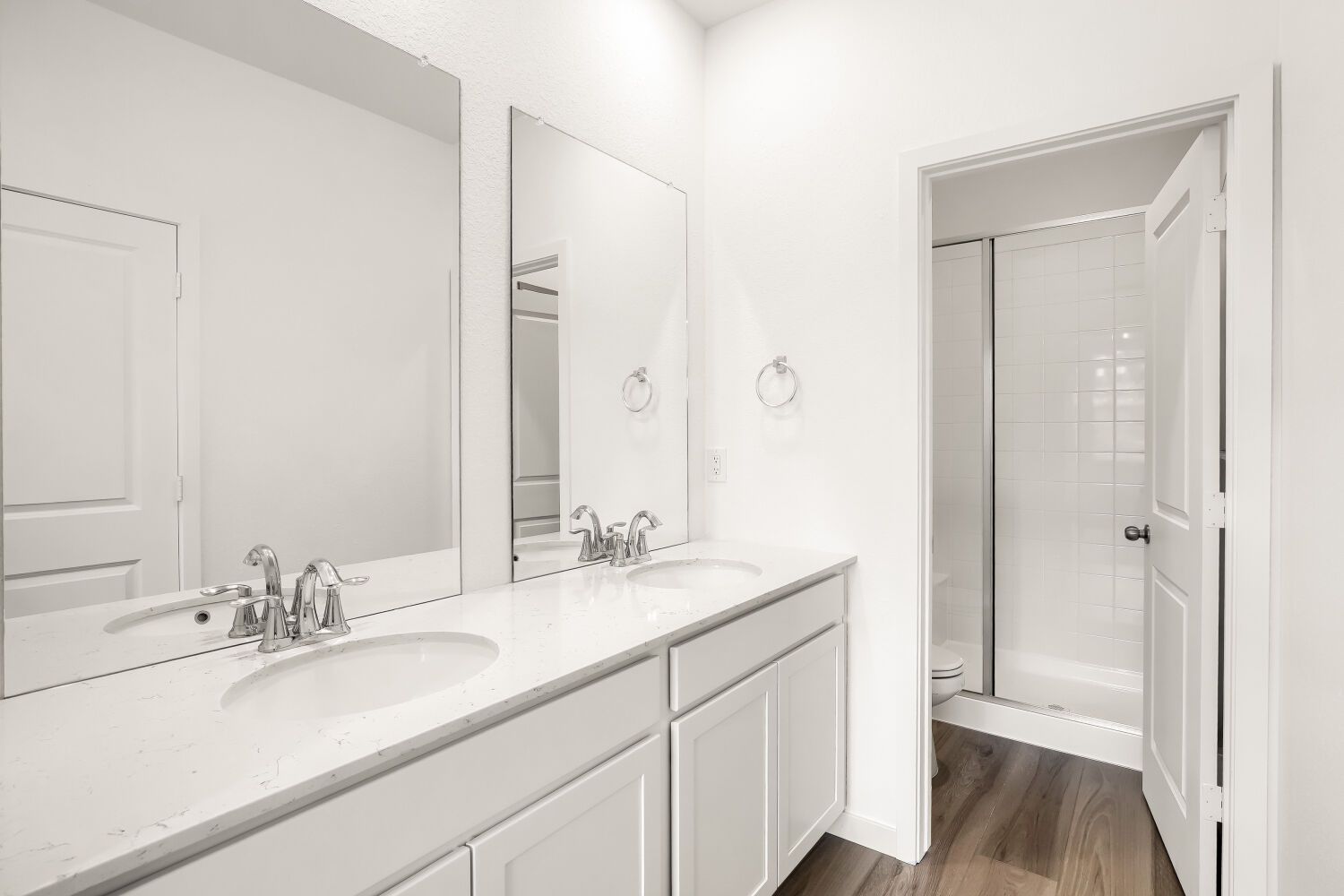 7675 S Mobile Way   Web Quality   007   07 Primary Bathroom